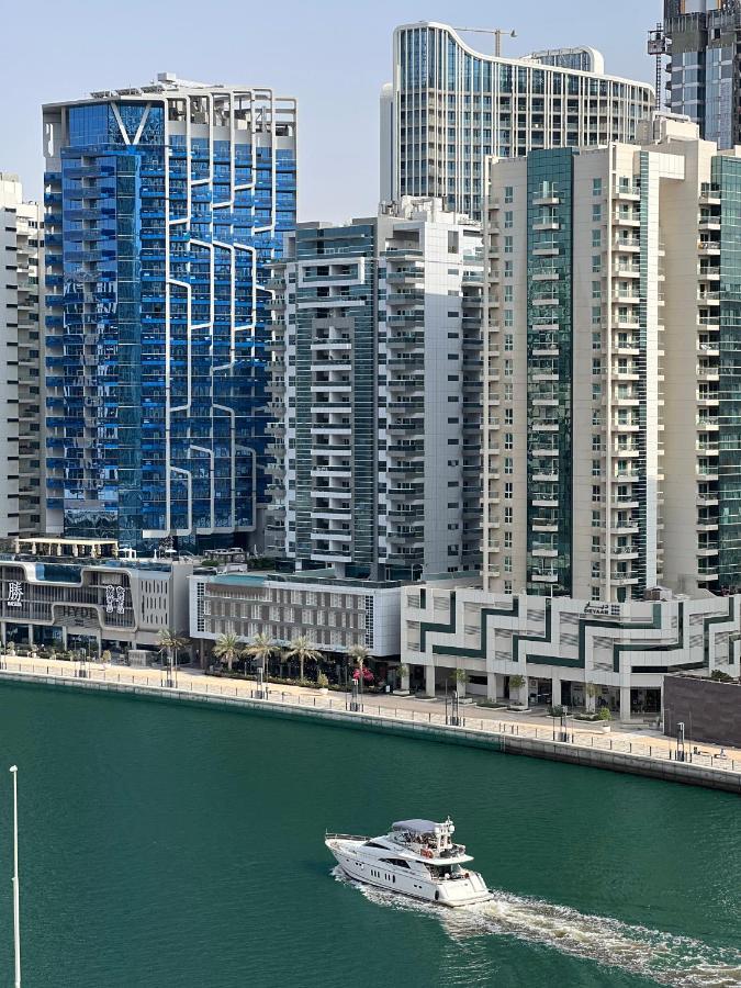 5-star Luxury Studio Near Burj Khalifa With Amazing Canal & View! Dubai