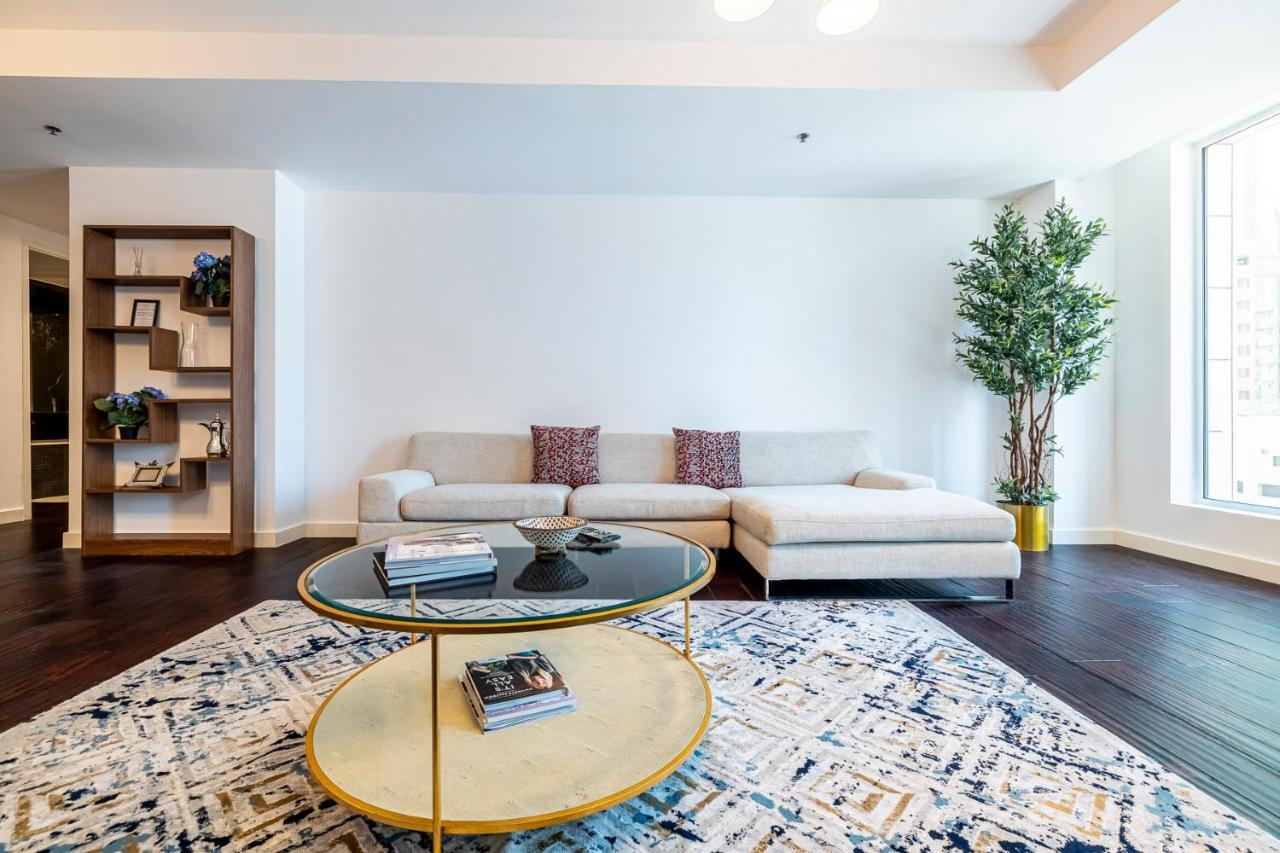 Central Place 2br Limestone House, Link To Ritz & Gate Ave Dubai