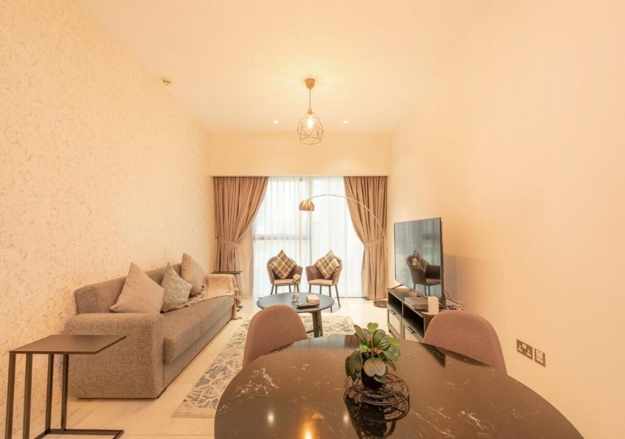 Hometown - Cosy 1 Bedroom With Brand New Furniture In Difc Daire Dubai