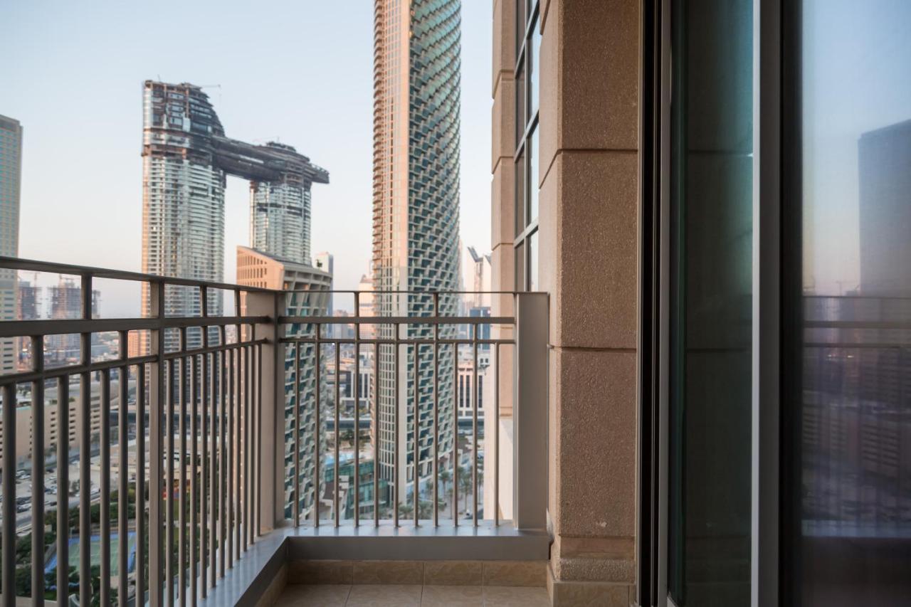 Higuests - Luxury Apt With Balcony, Steps From Burj Khalifa Apartment *