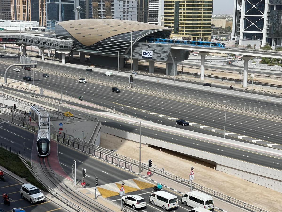 Luxury Close To Jbr Beach&yacht Club&metro-available Airport Shuttle Apartment