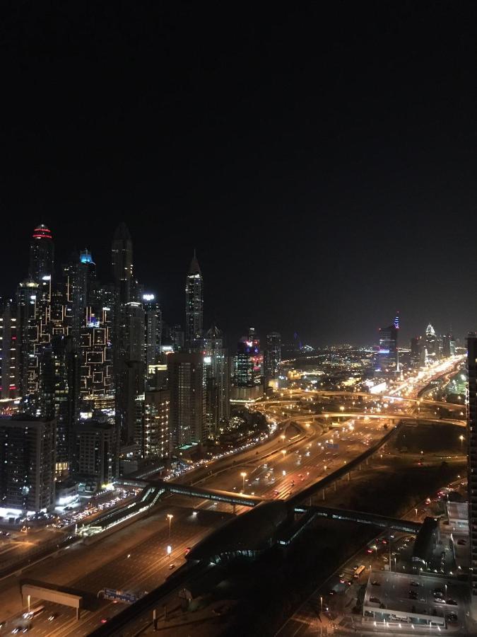 Apartment 180° Sheik Zayed Road Balcony Views 2br In Jlt Dubai