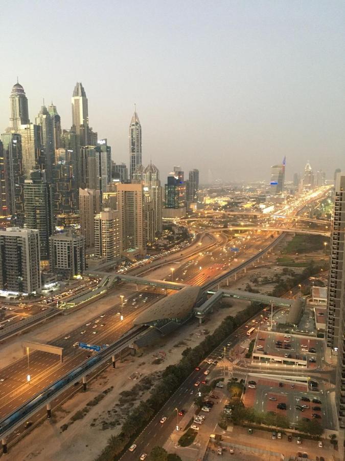 Apartment 180° Sheik Zayed Road Balcony Views 2br In Jlt Dubai
