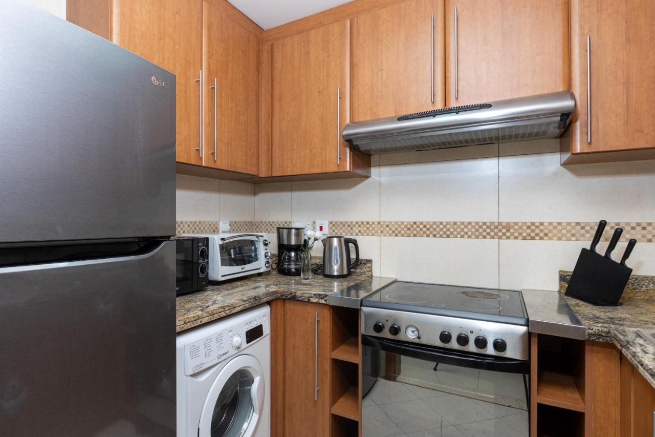 Apartment 180° Sheik Zayed Road Balcony Views 2br In Jlt Dubai
