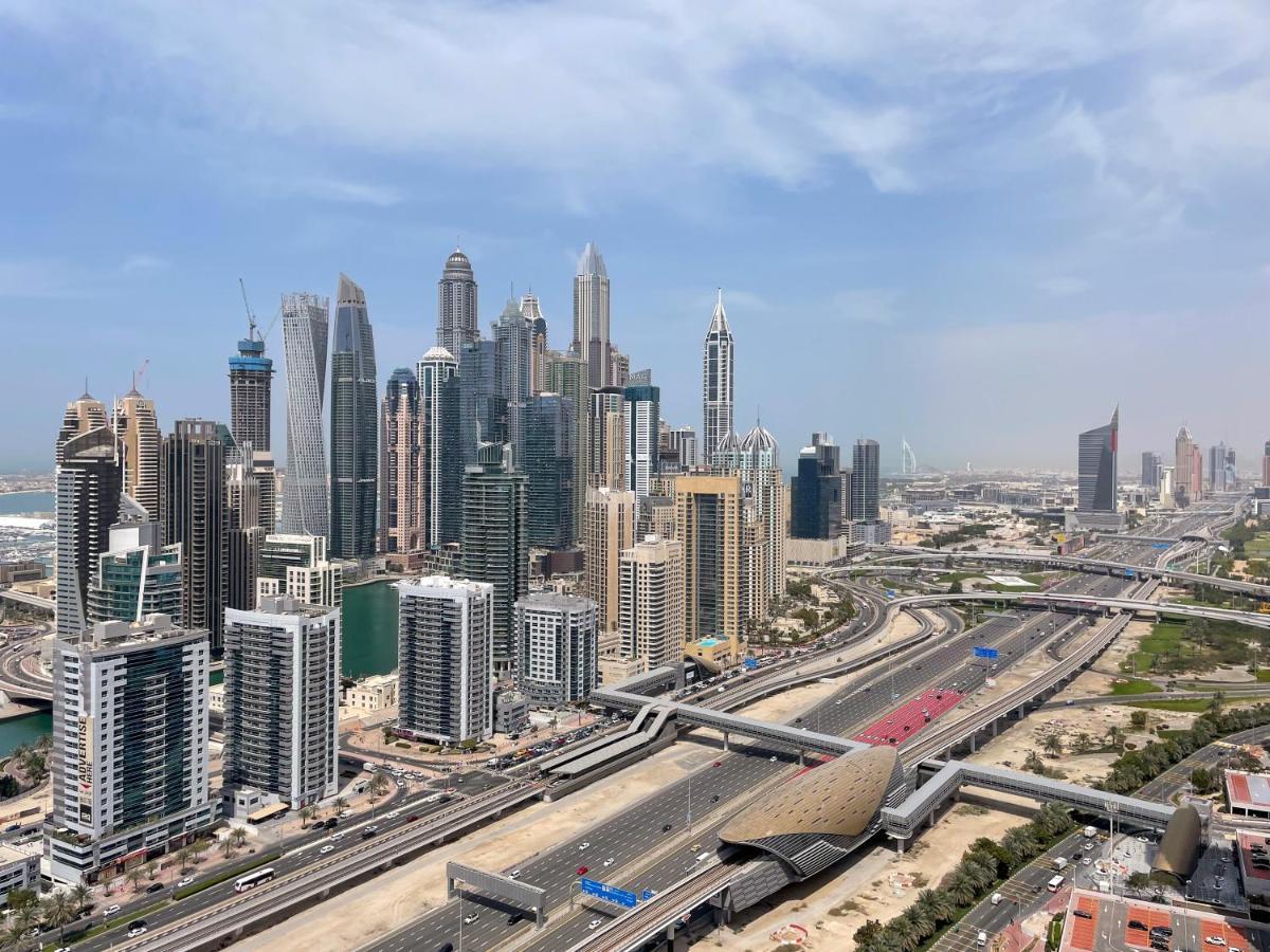 Apartment 180° Sheik Zayed Road Balcony Views 2br In Jlt Dubai