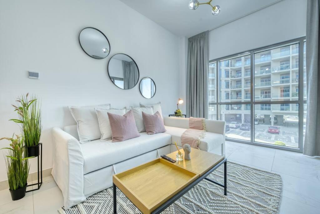 Apartment Chic Spacious 1 Bedroom In South.