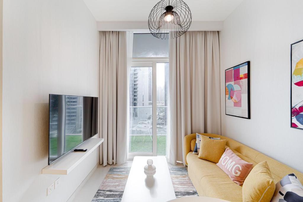 Cozy One Bedroom With Burj-khalifa View * Dubai
