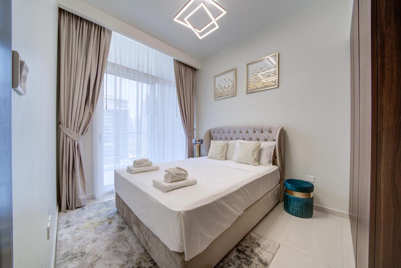 Apartment Brand New 1br - Business Bay - Burj Khalifa View 1303 *
