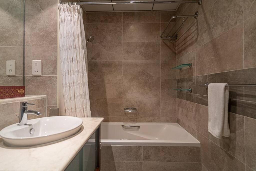 Rh- Bright & Spacious 1br In Al Sahab Tower, Marina Apartamento