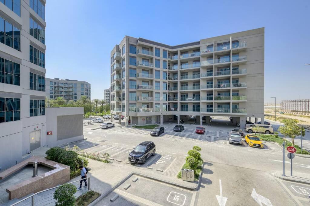 Apartment Chic Spacious 1 Bedroom In South. *