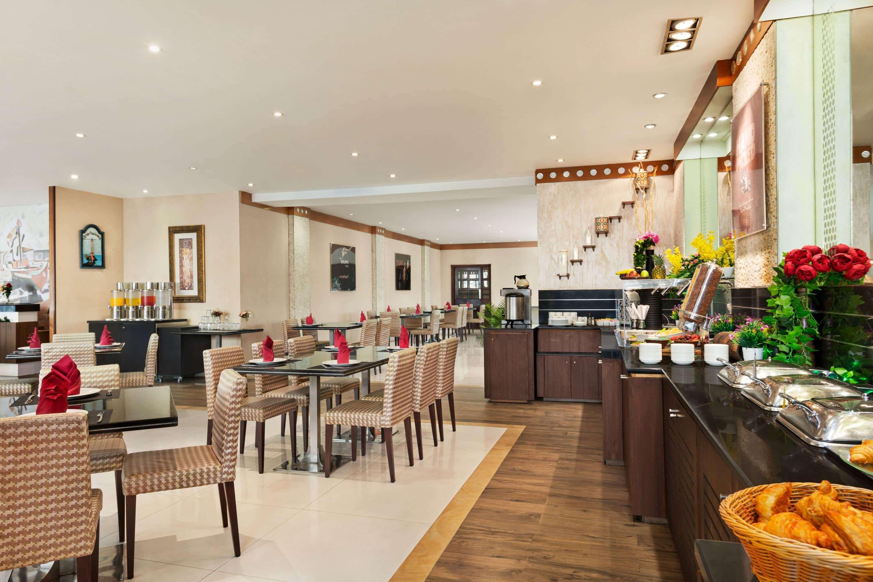 Howard Johnson Plaza By Wyndham Deira 4*