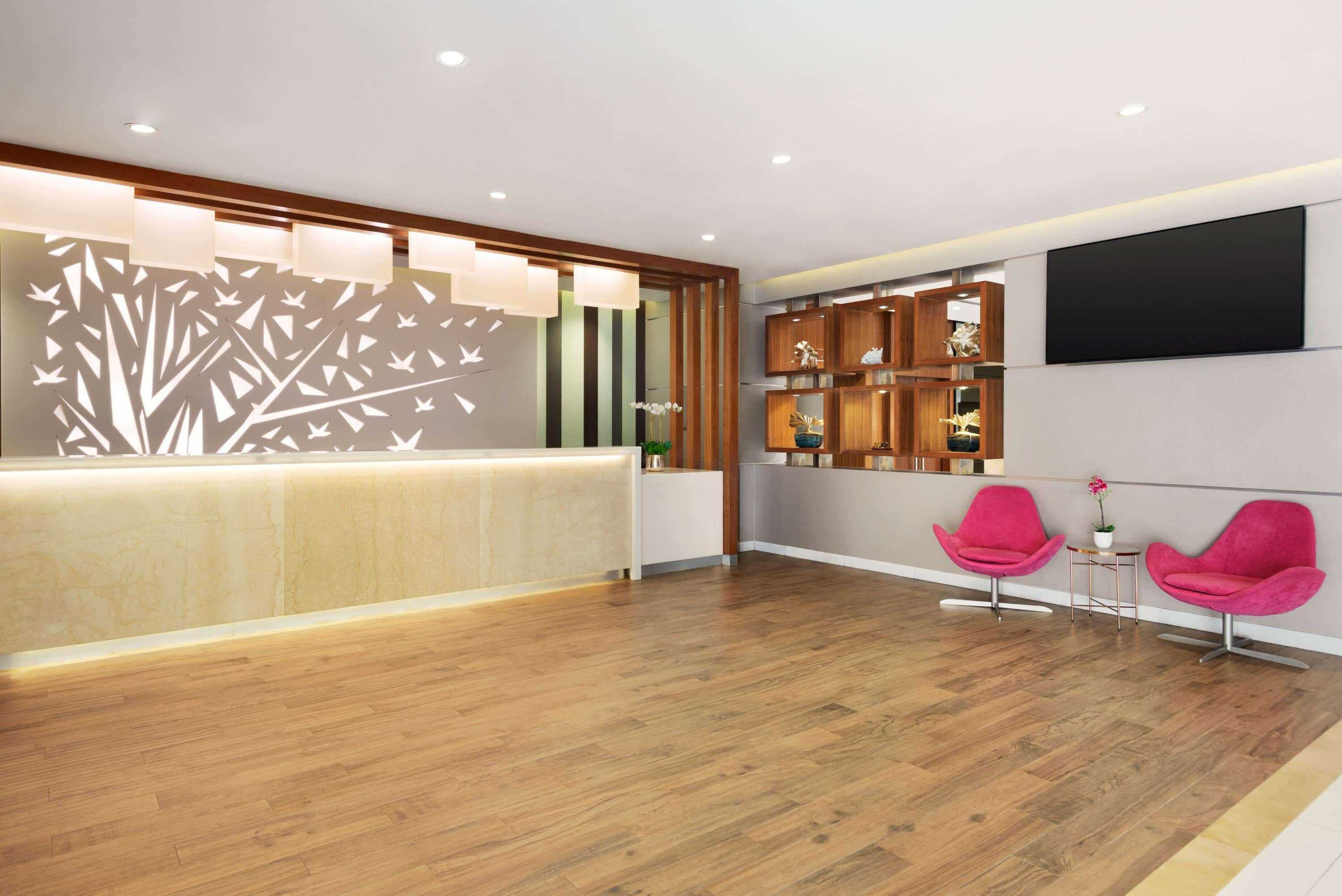 Howard Johnson Plaza By Wyndham Deira Hotel 4*
