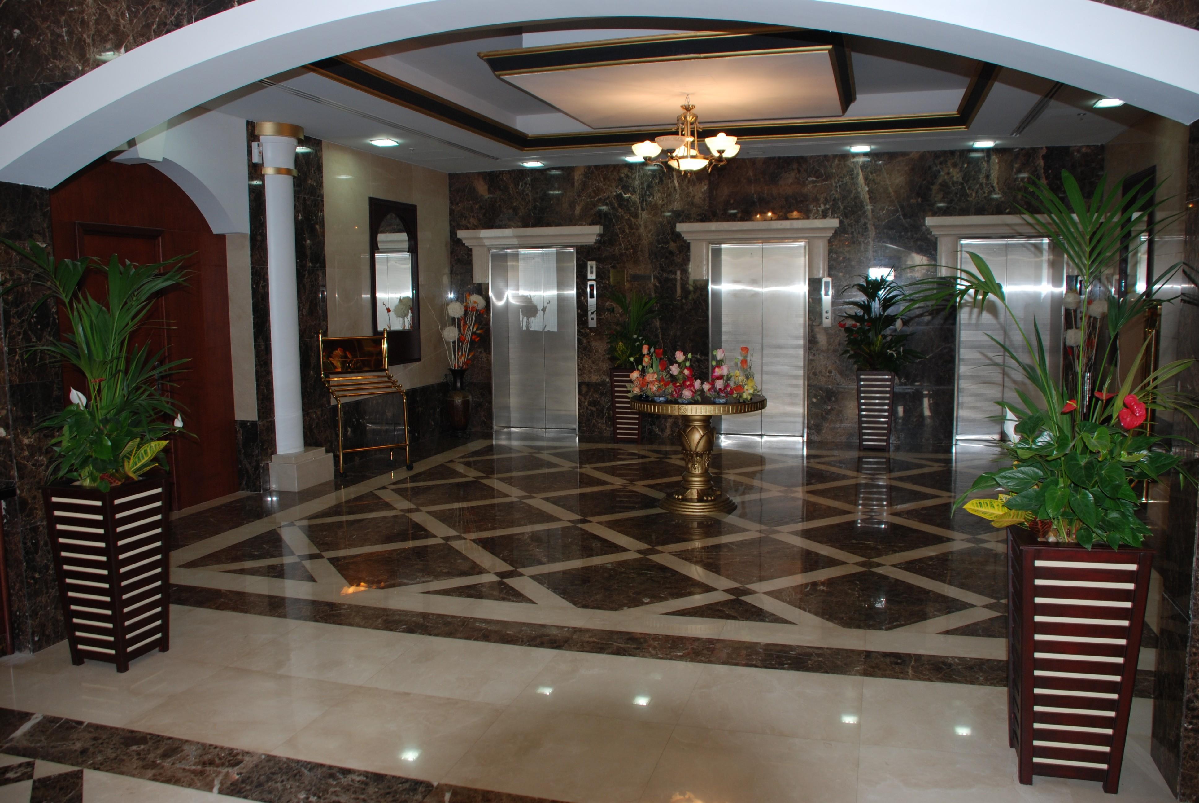 Wescott Plaza Llc Formerly West Zone Plaza Apts Apart Otel Dubai