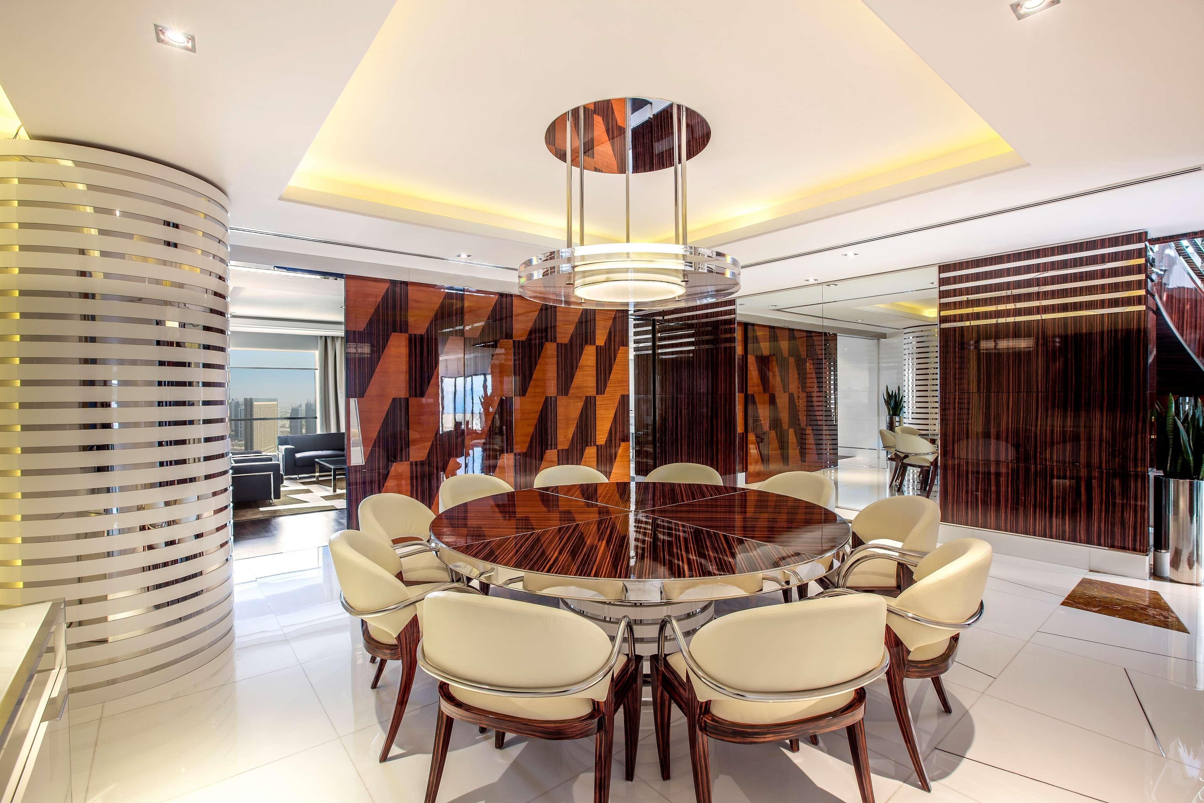 Hotel Hilton The Walk 4*