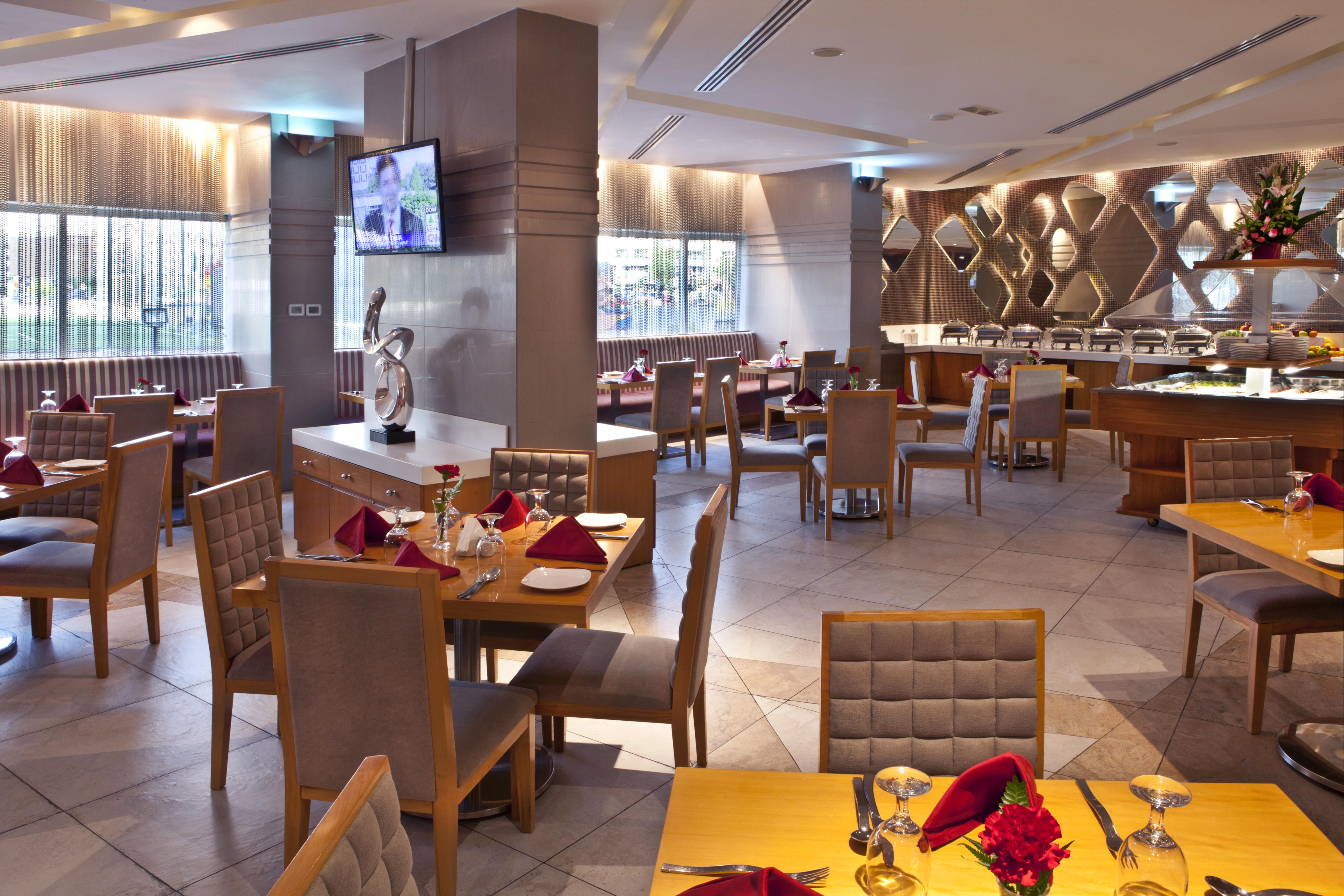 Landmark Grand Hotel 4*