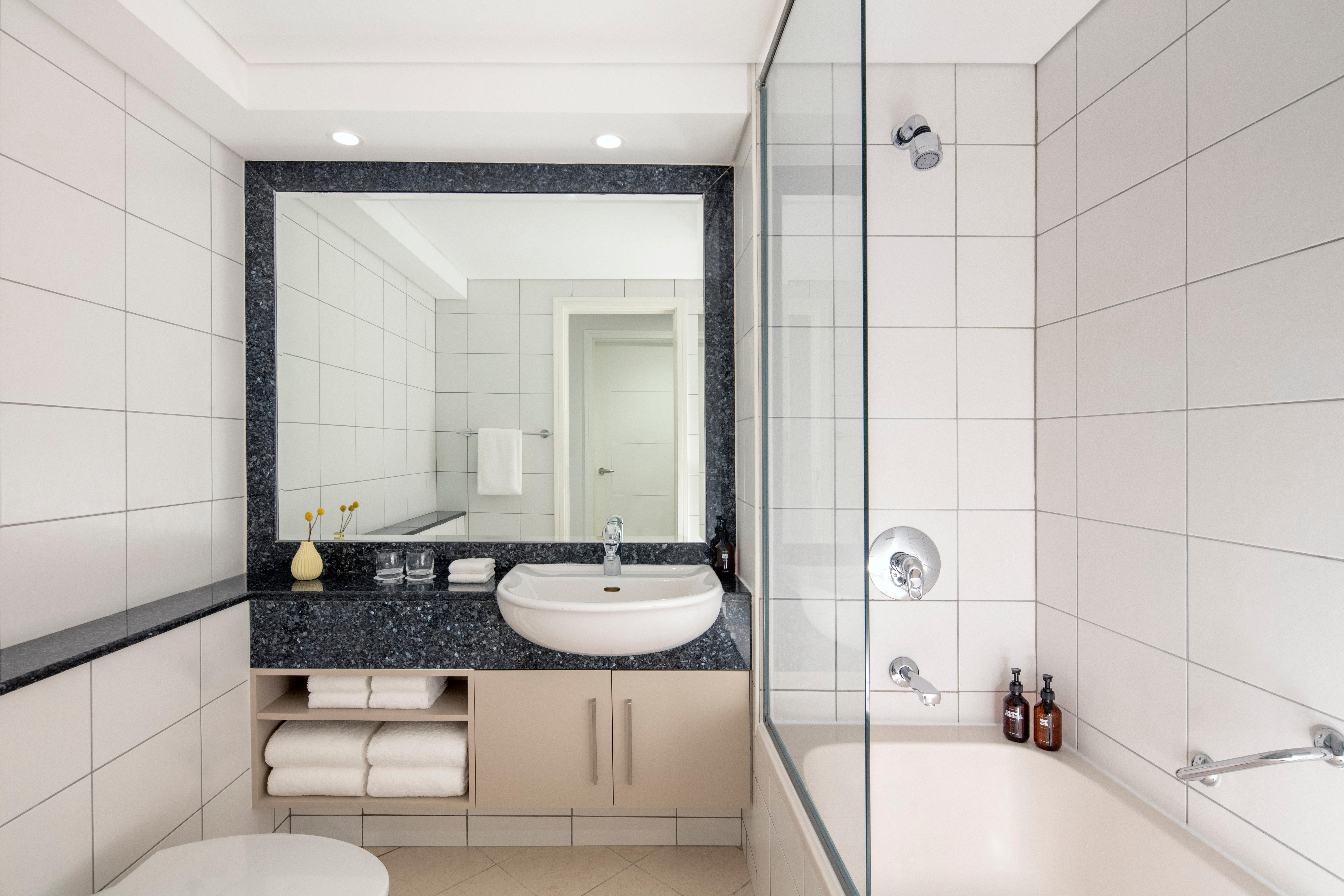 Staybridge Financial Centre By Ihg Hotel Dubai