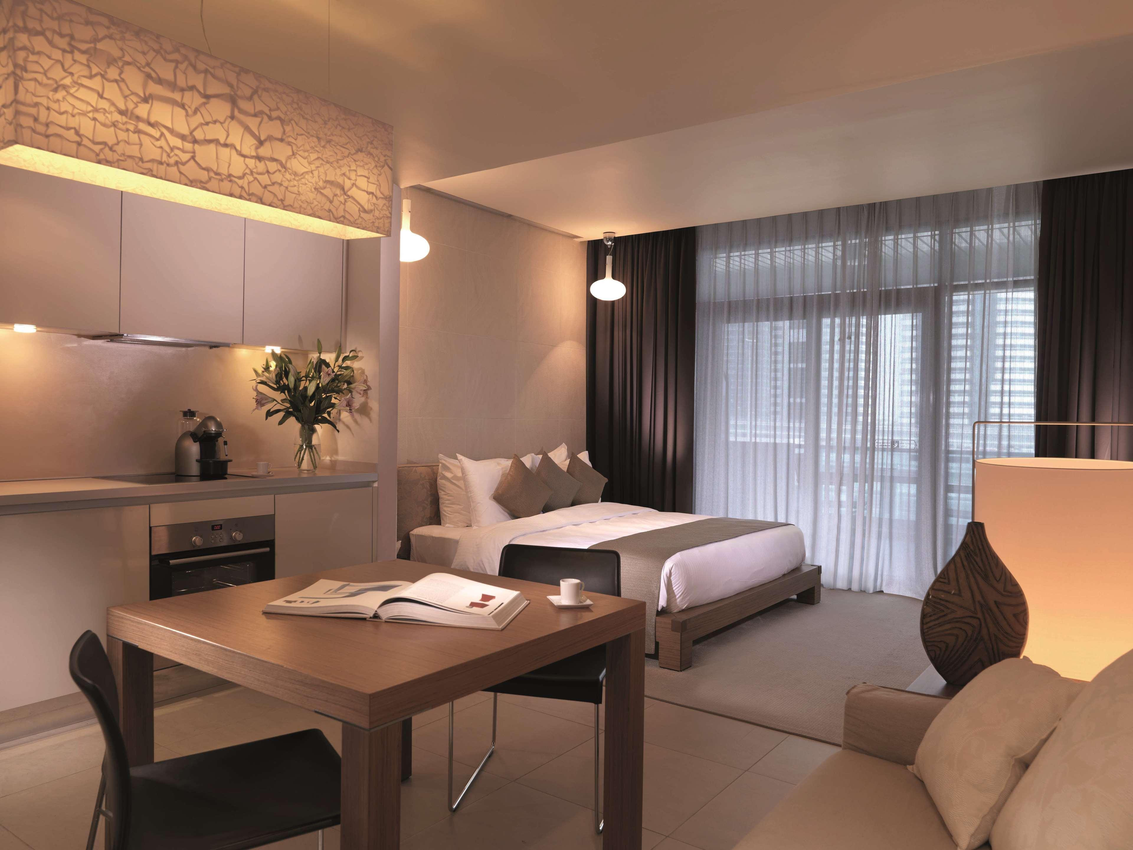 Radisson Blu Residence, Marina Aparthotel Dubai