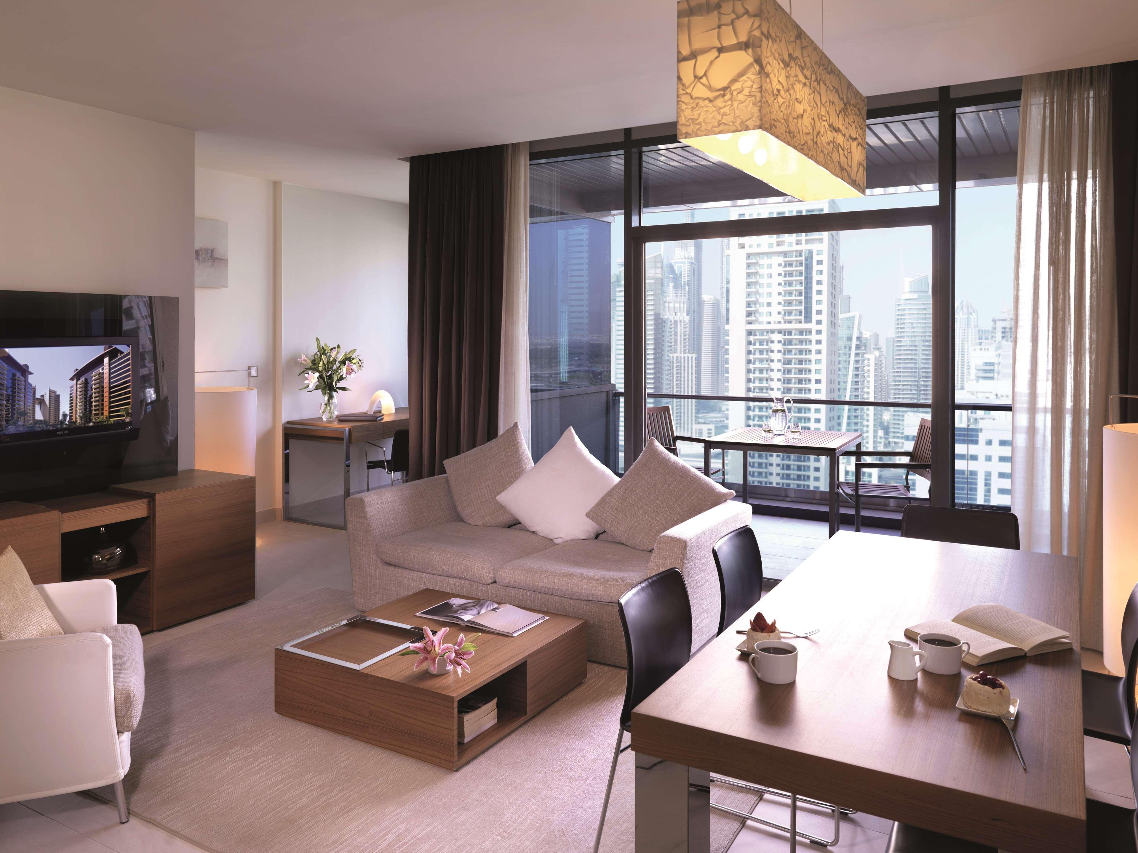 Aparthotel Radisson Blu Residence, Marina Dubai