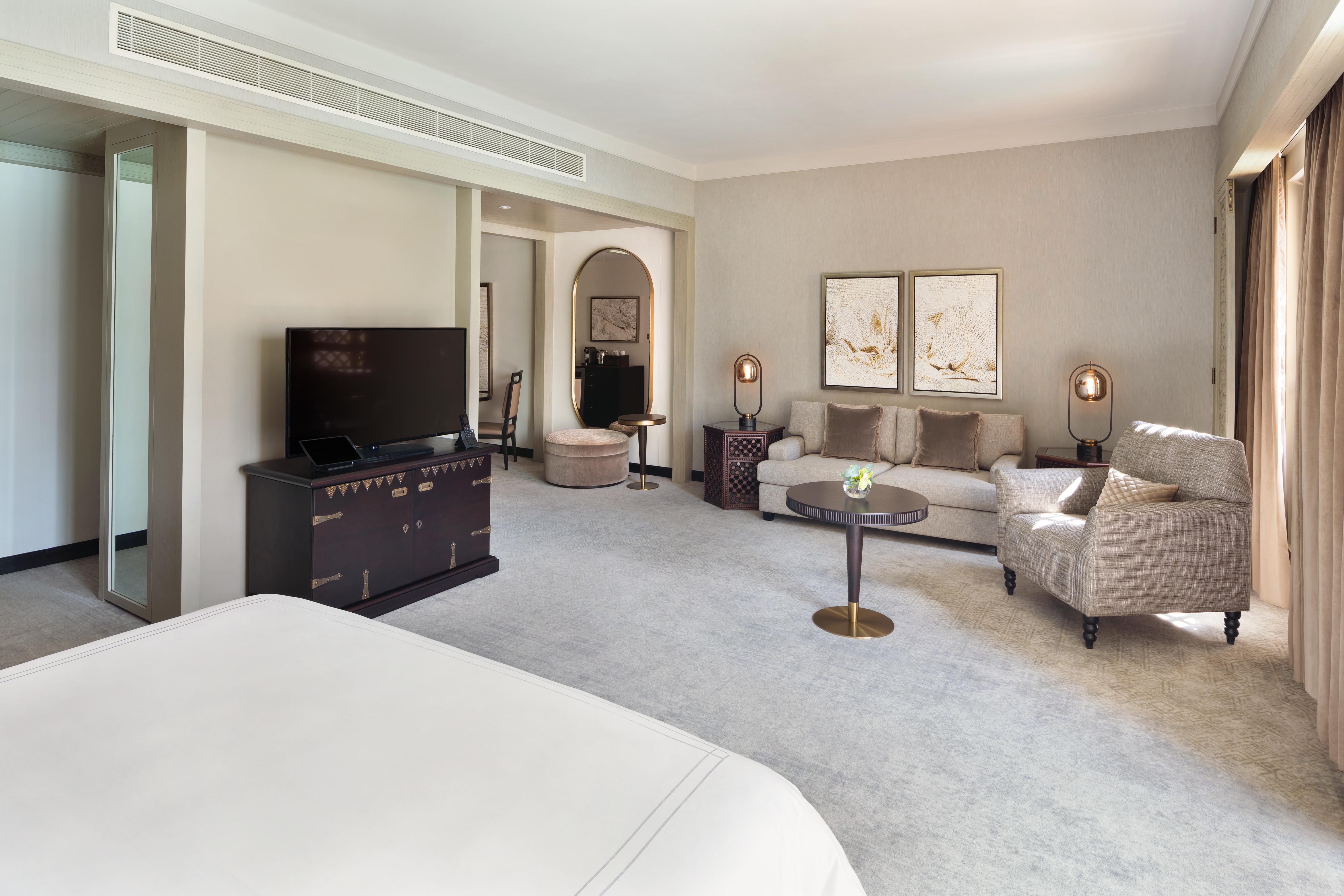 Palace Downtown Hotel