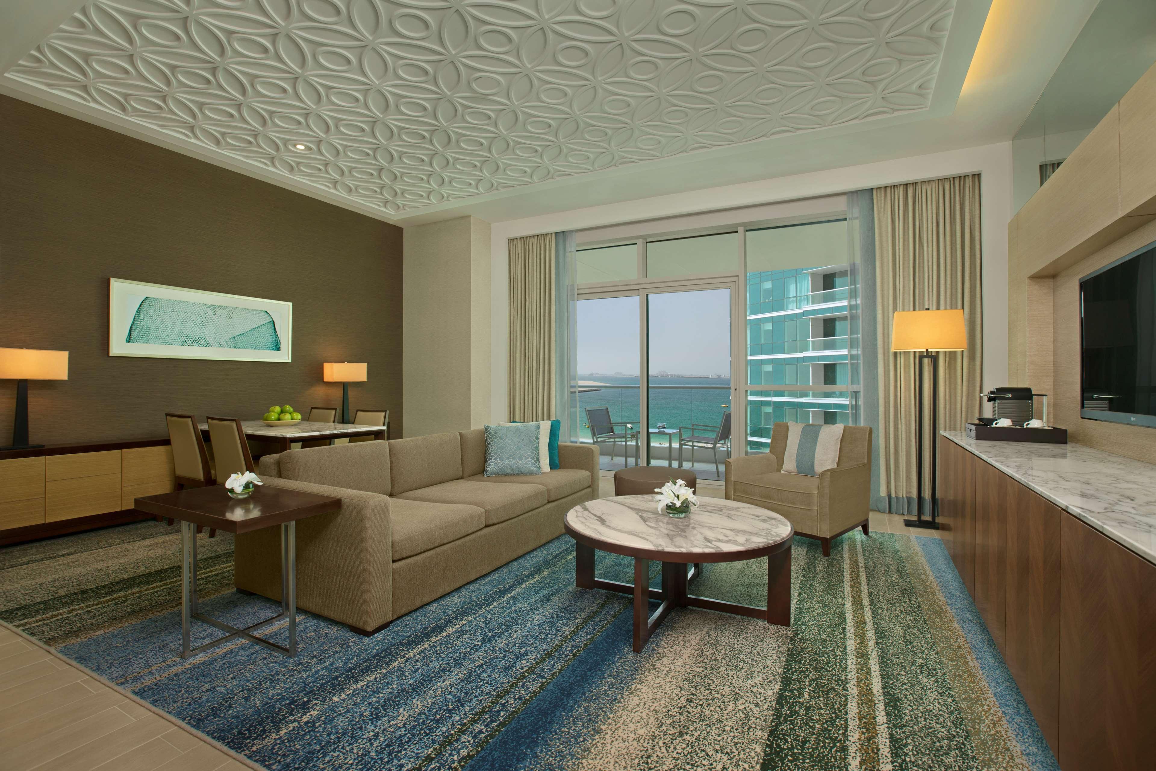 Doubletree By Hilton Jumeirah Beach Resort 4*