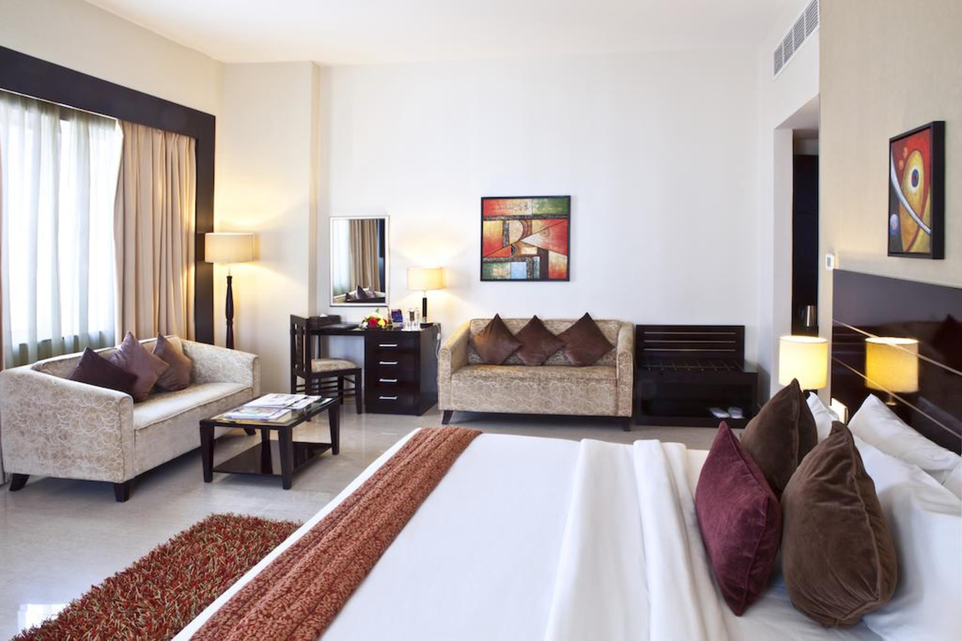 Landmark Riqqa Otel