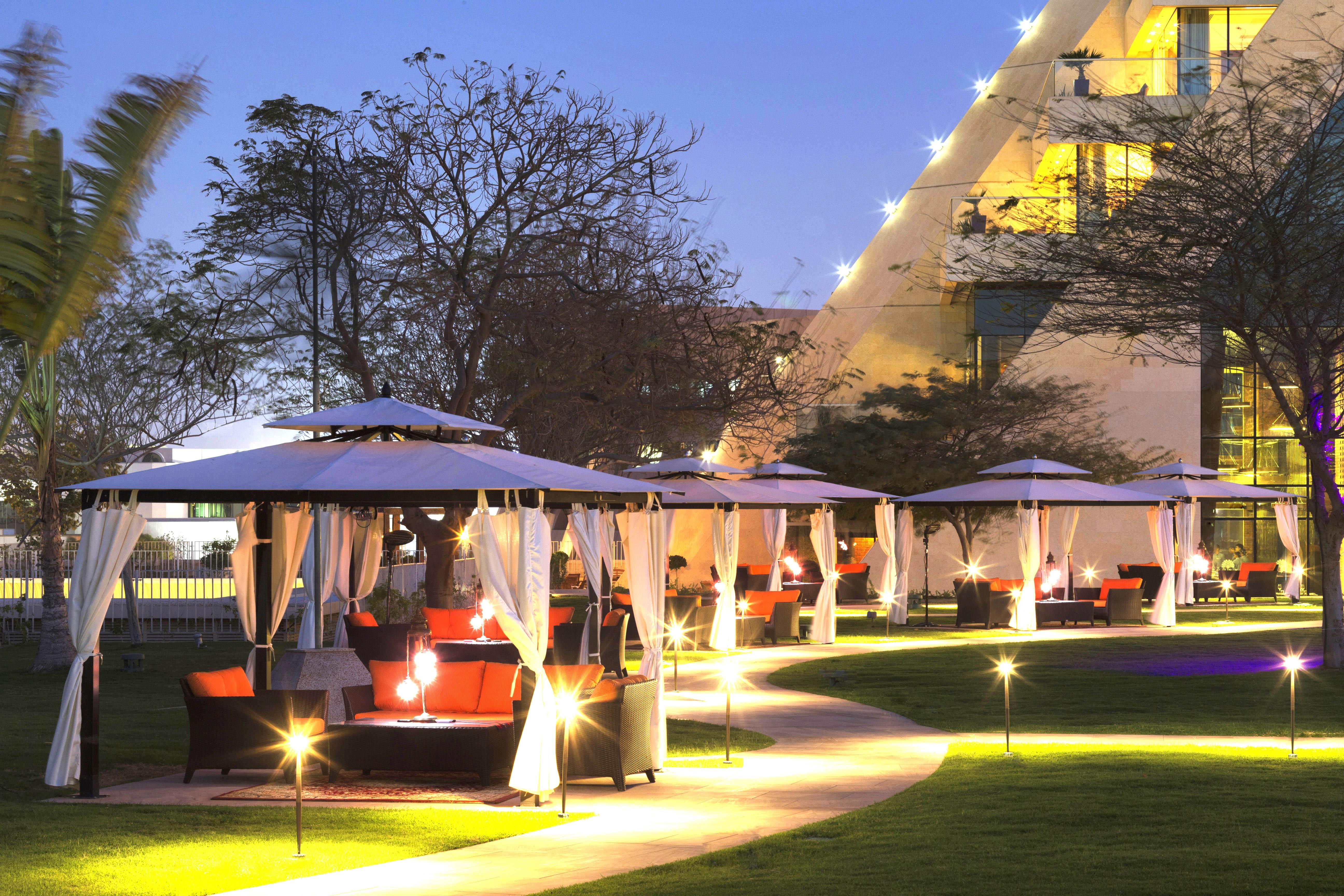 Raffles Otel 5*