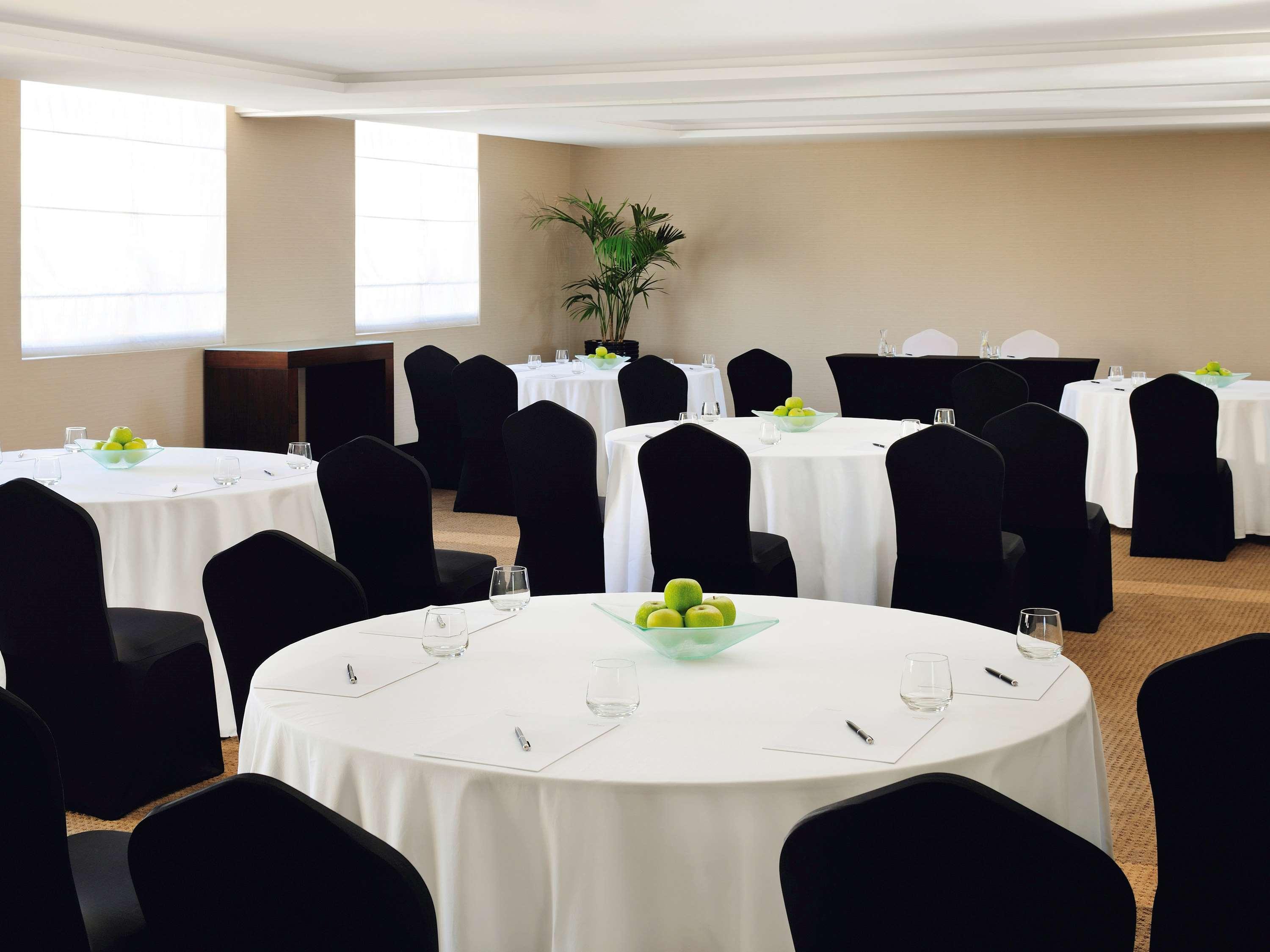 Aparthotel Moevenpick Al Mamzar Dubai