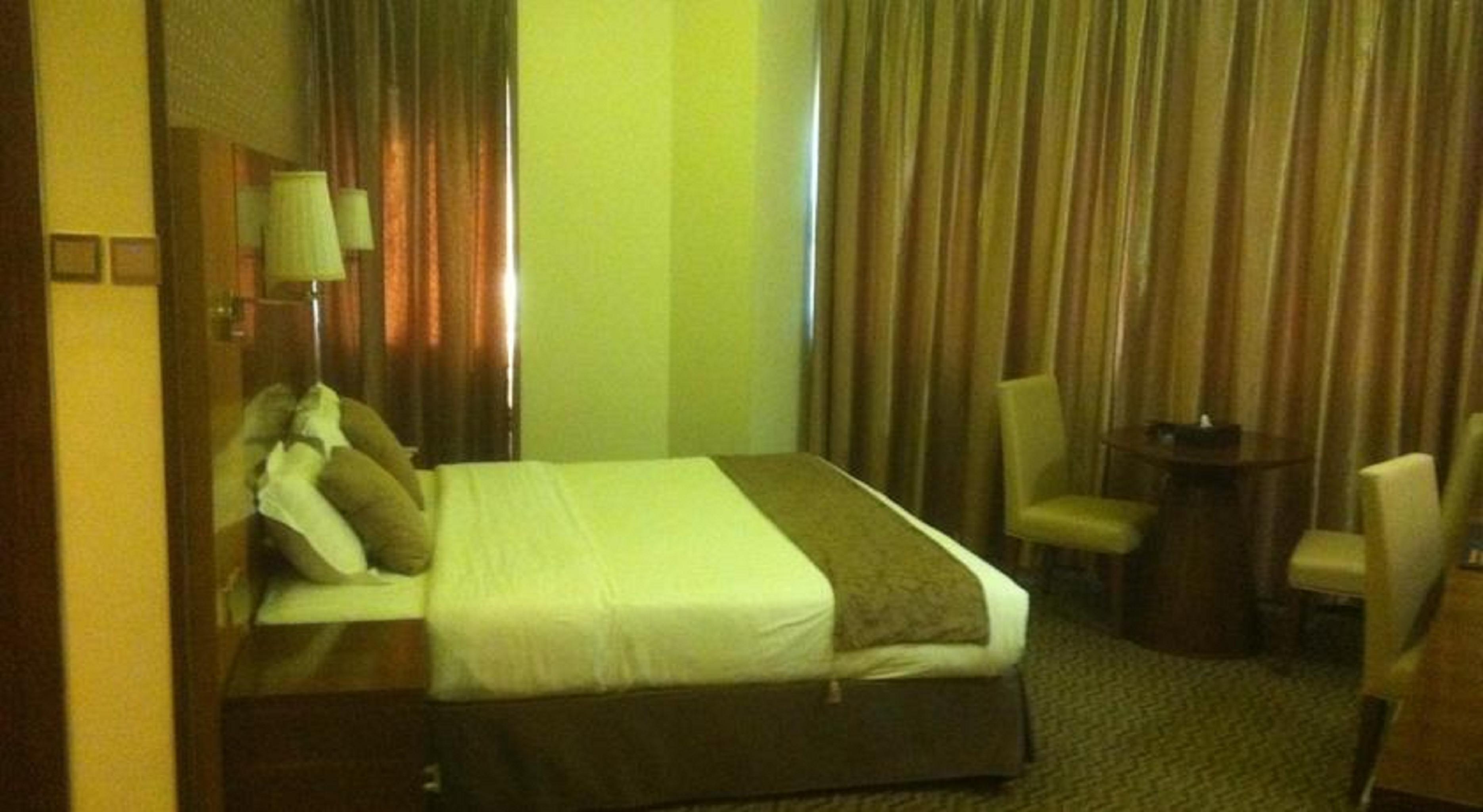 Fortune Plaza Hotel, Airport Hotel