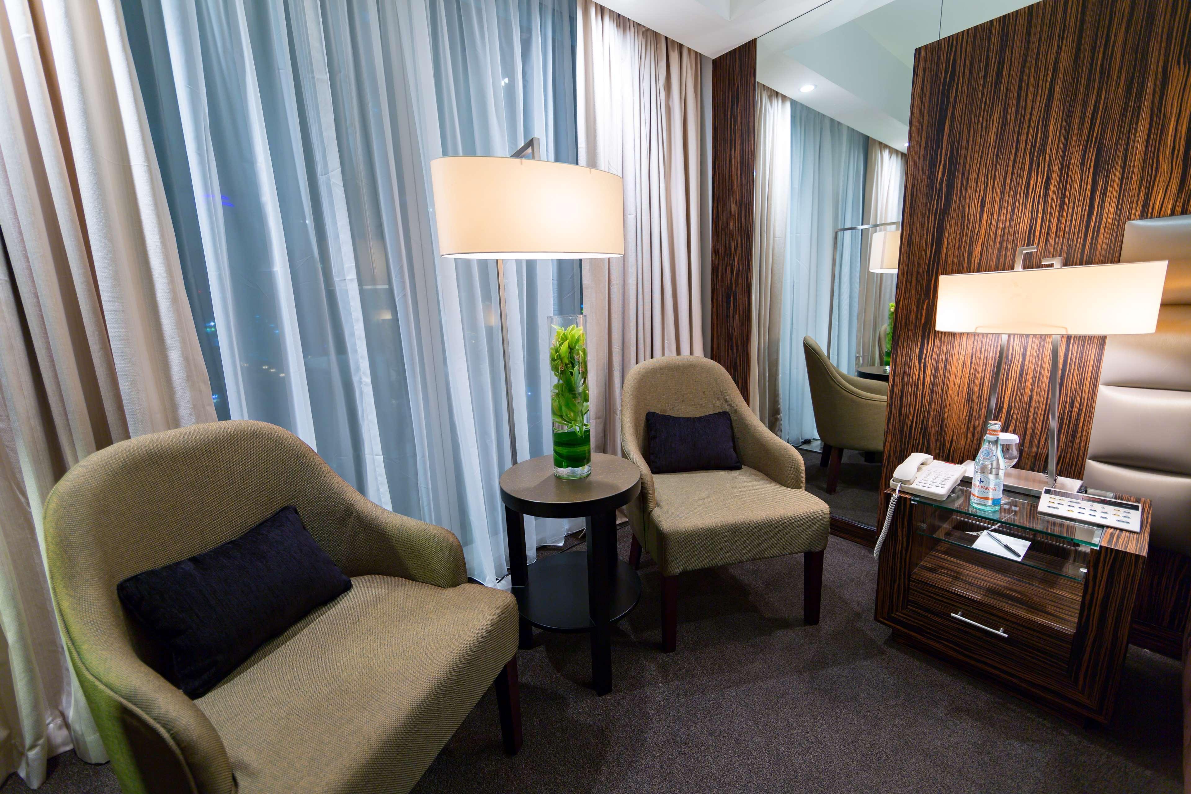 Voco - Bonnington By Ihg Otel Dubai