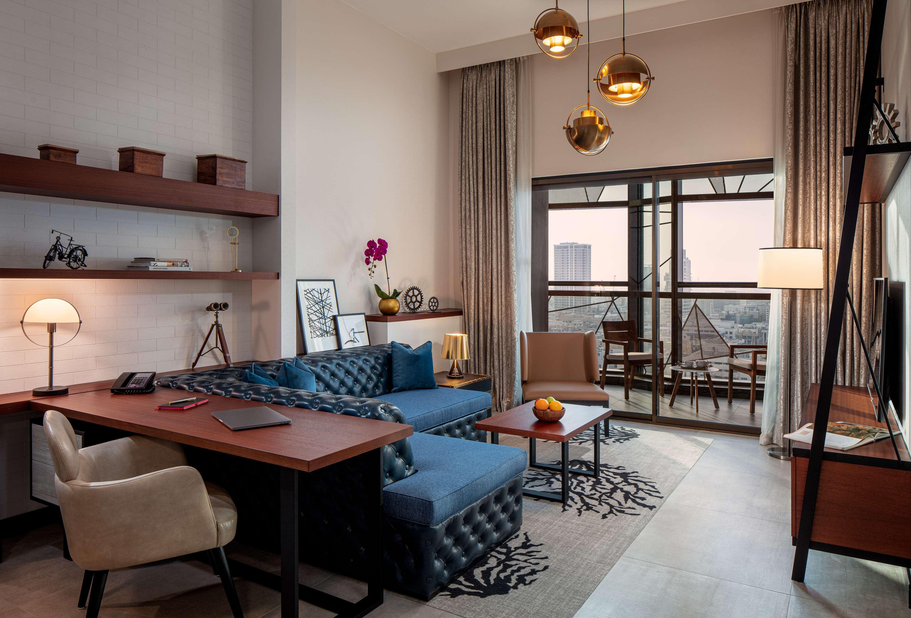 Doubletree By Hilton And Residences - Al Barsha Apart Otel 4*