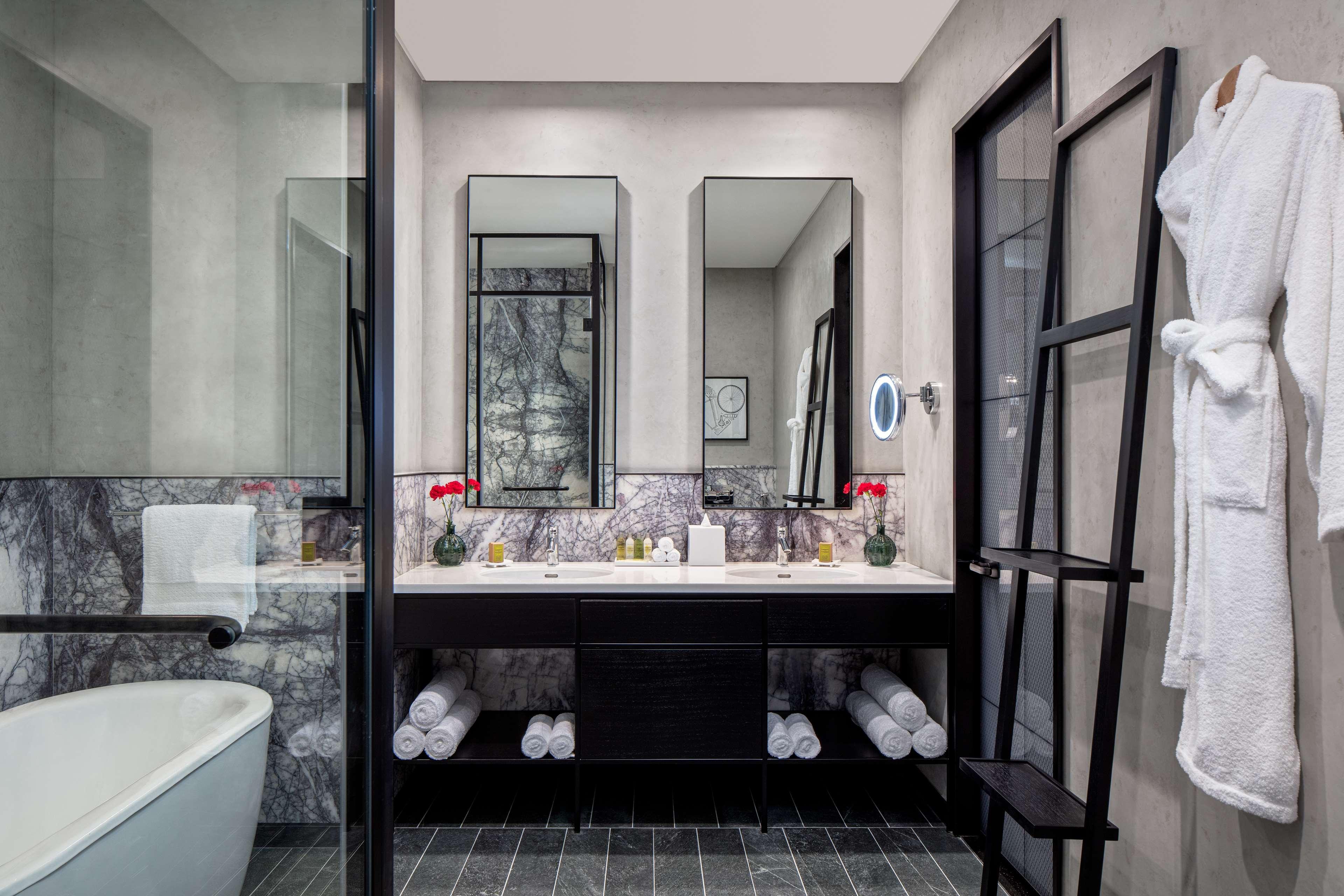 Apart Otel Doubletree By Hilton And Residences - Al Barsha