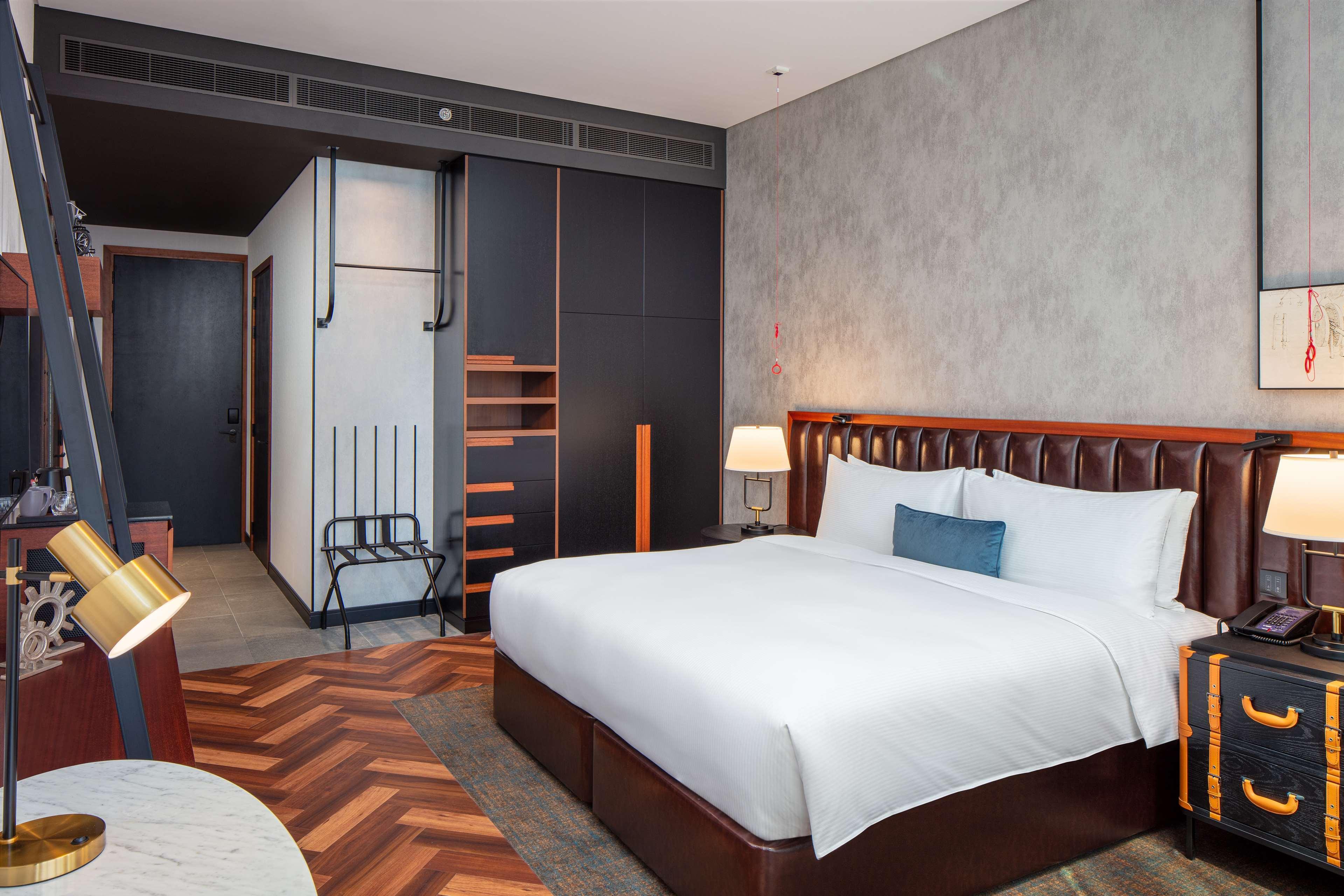 Doubletree By Hilton And Residences - Al Barsha Apart Otel 4*