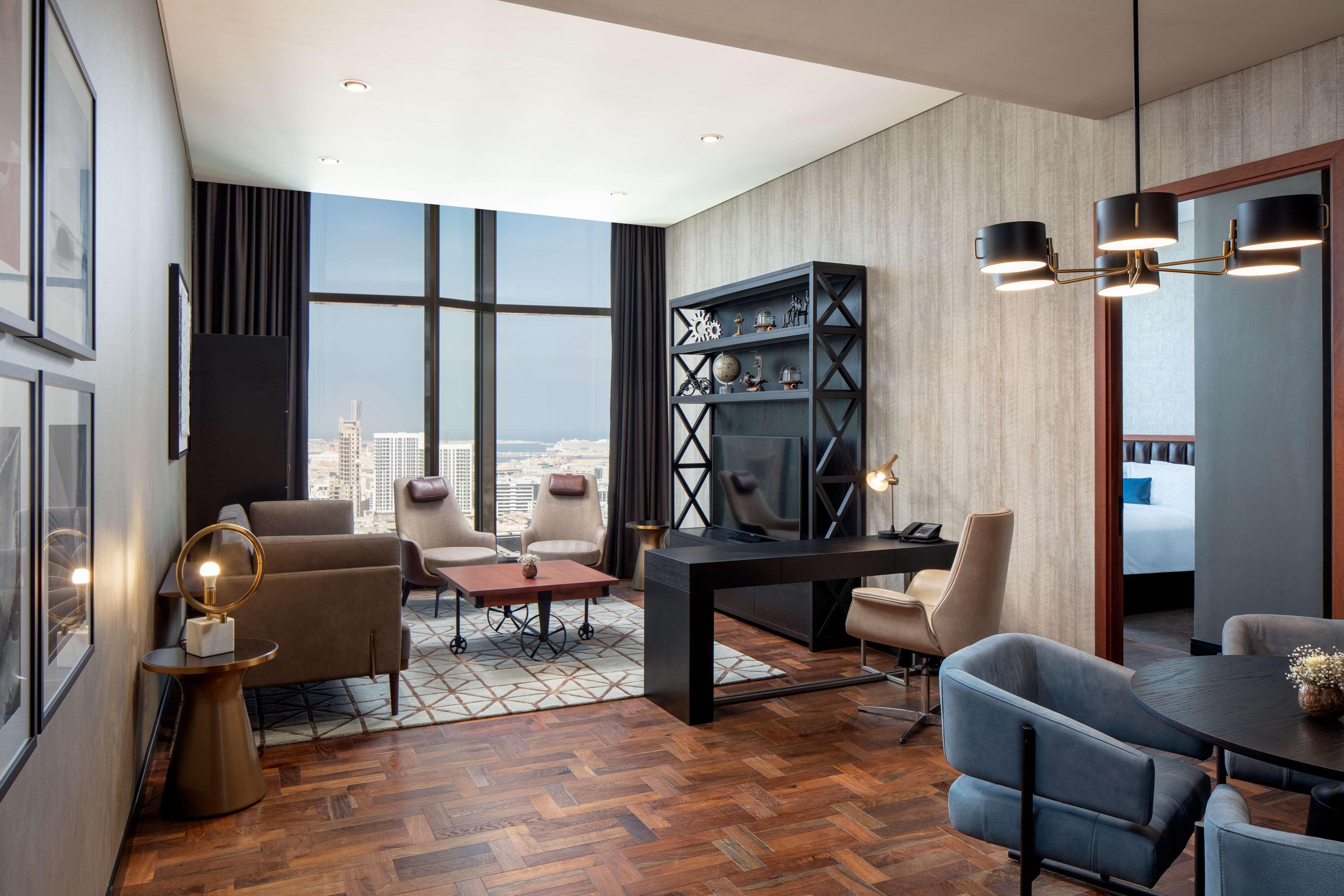 Doubletree By Hilton And Residences - Al Barsha 4*
