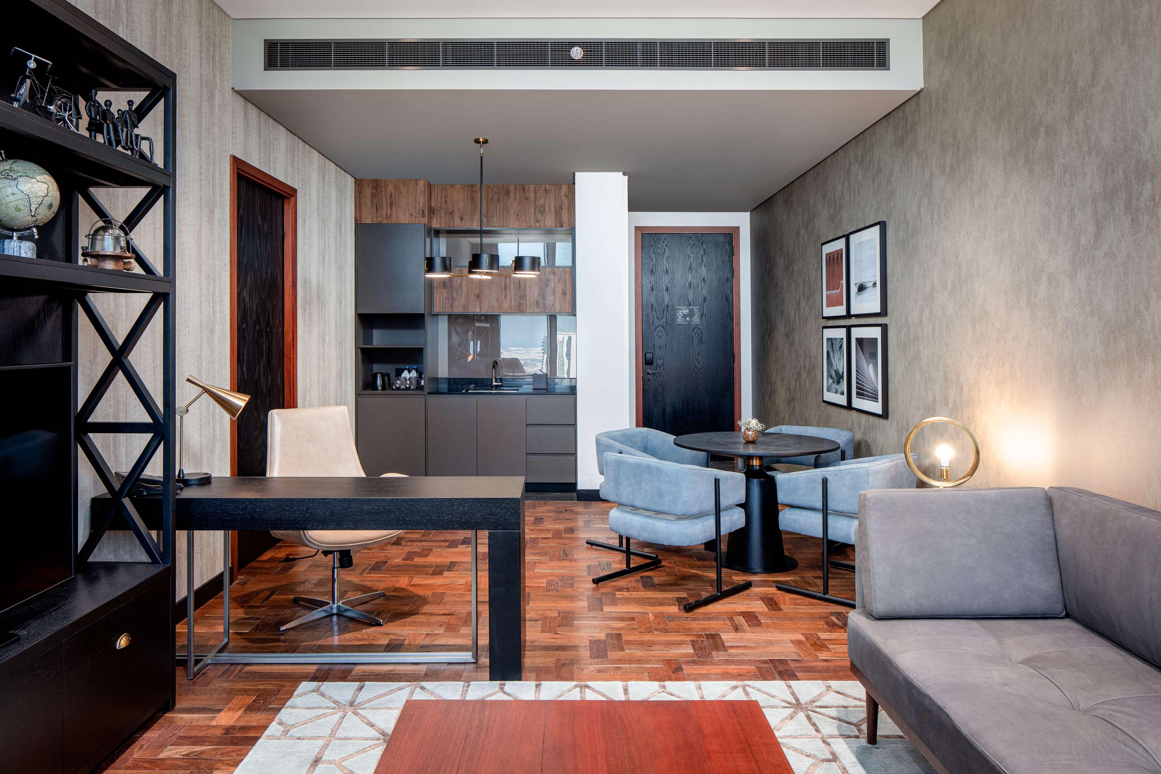 Apart Otel Doubletree By Hilton And Residences - Al Barsha