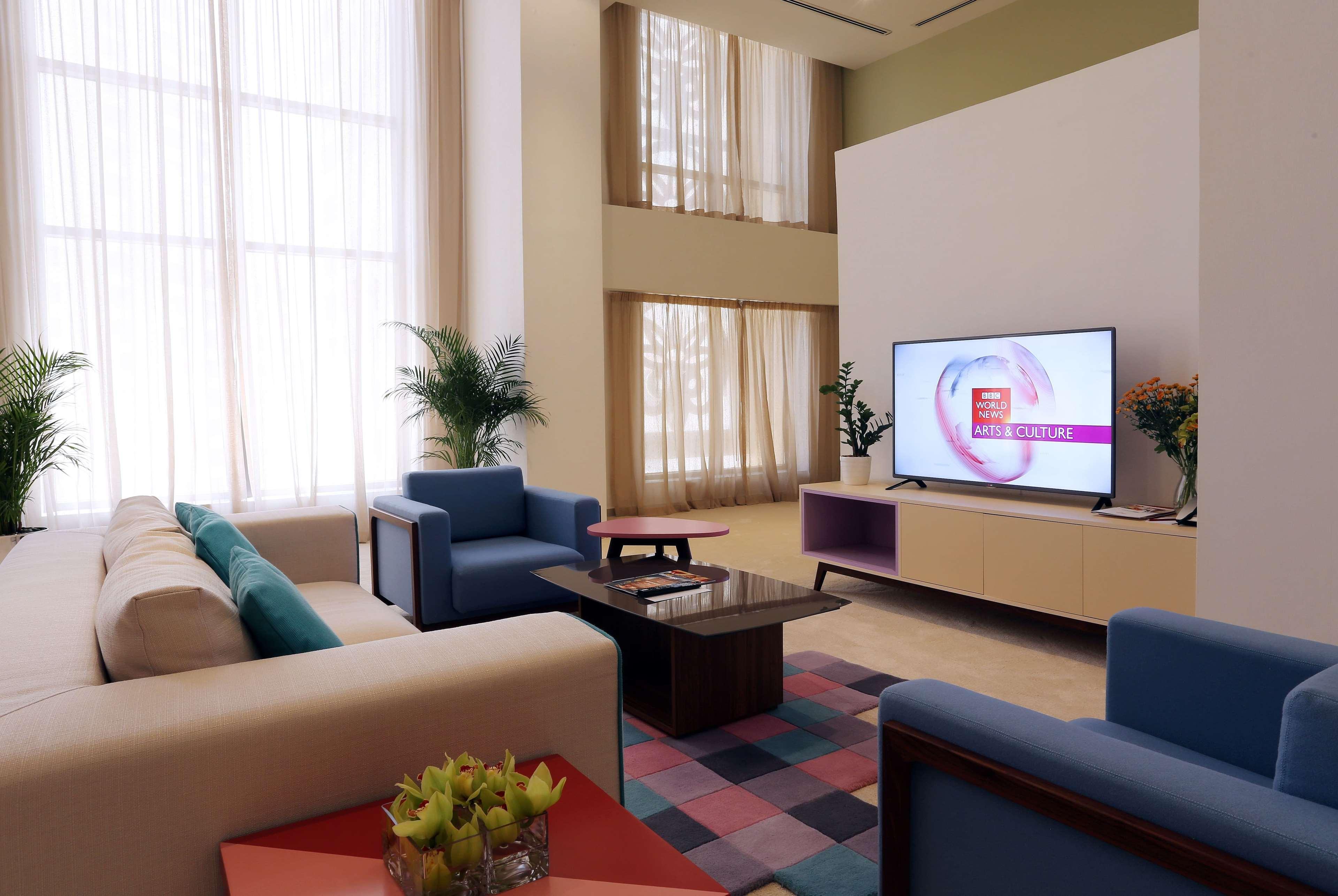 Ramada Hotel, And By Wyndham Jbr 4*