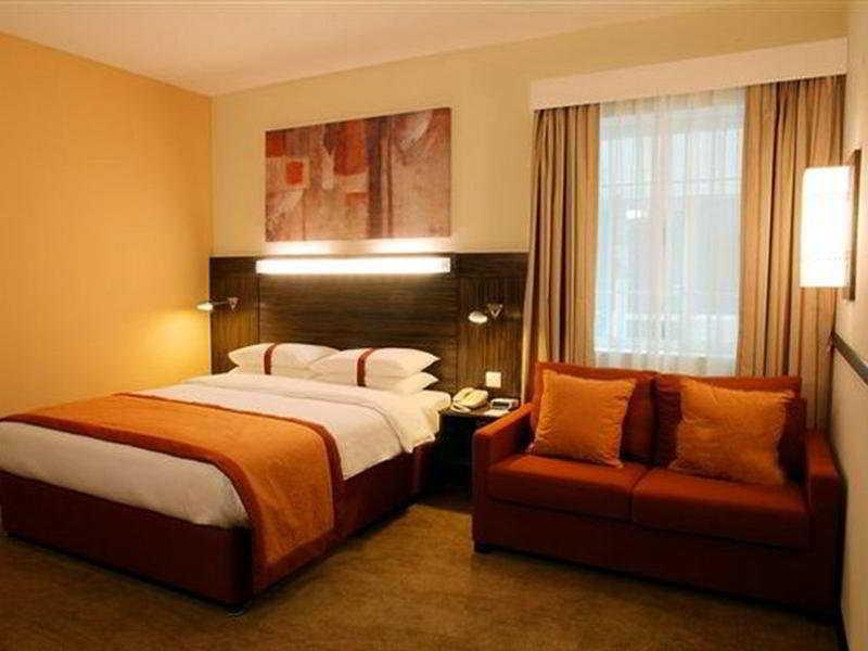 Hotel Express Safa Park By Ihg Dubai