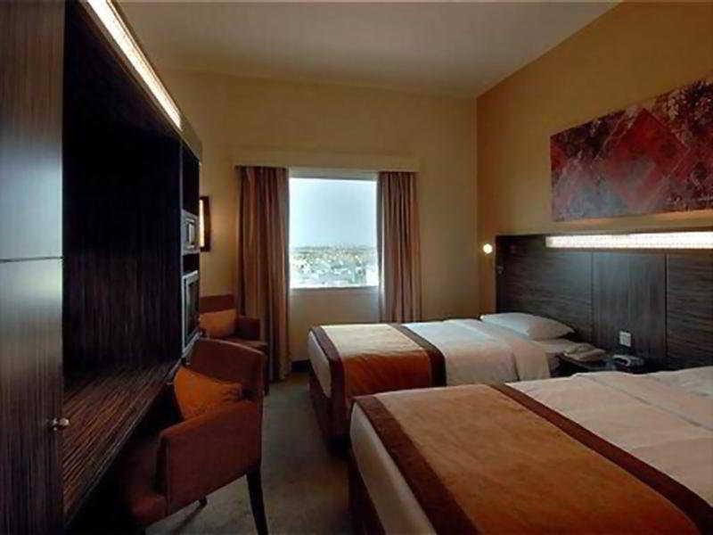 Express Safa Park By Ihg 3* Dubai