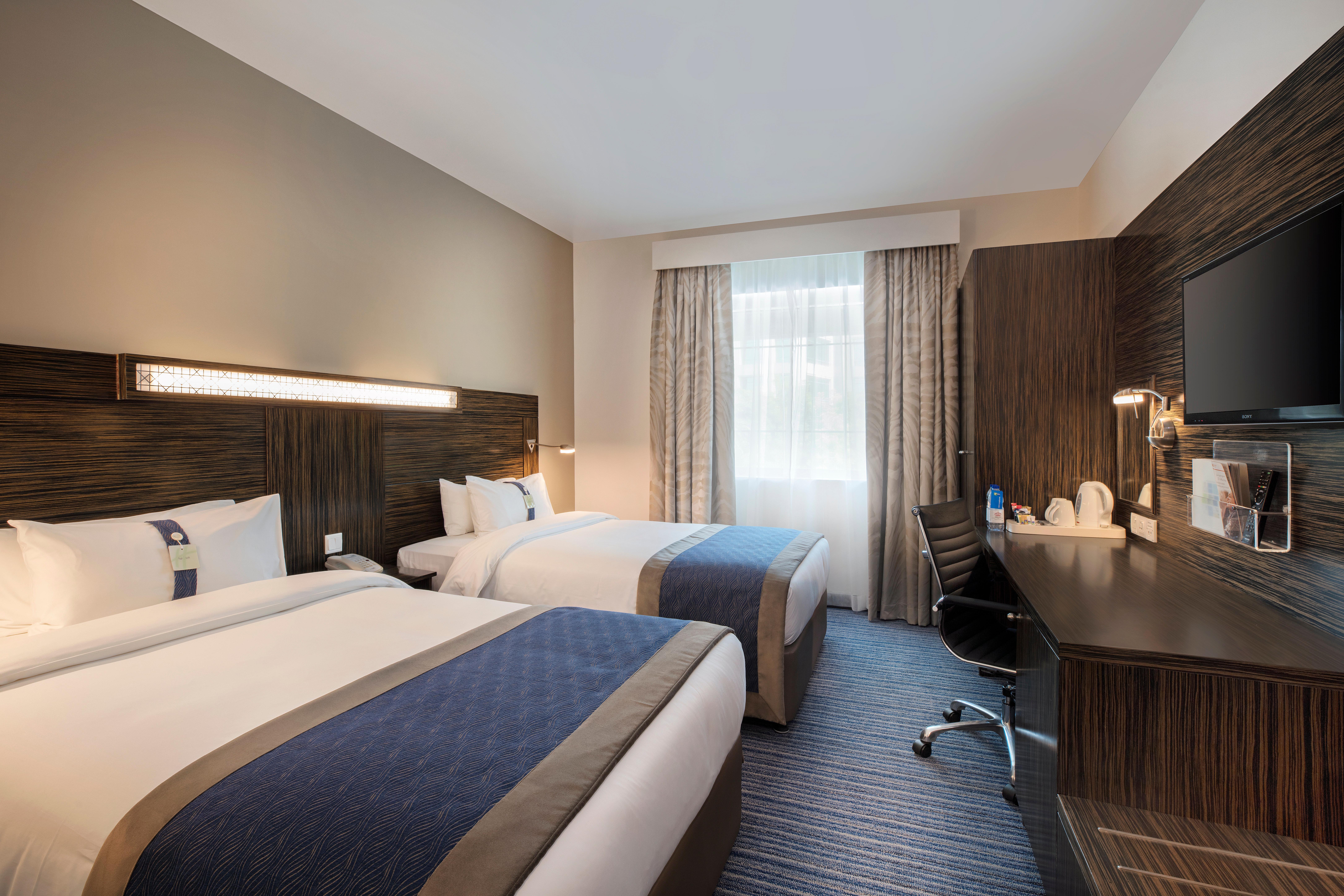 Express Safa Park By Ihg Hotel 3*