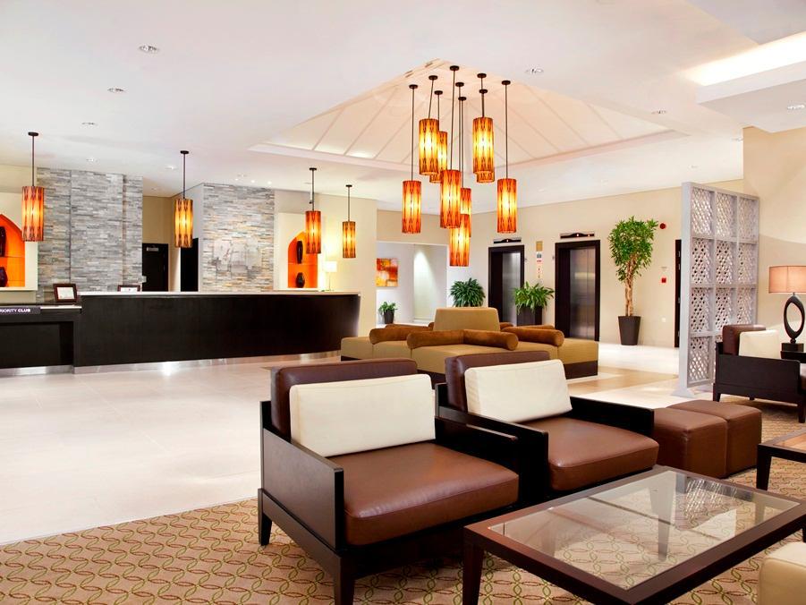 Express Safa Park By Ihg Hotel
