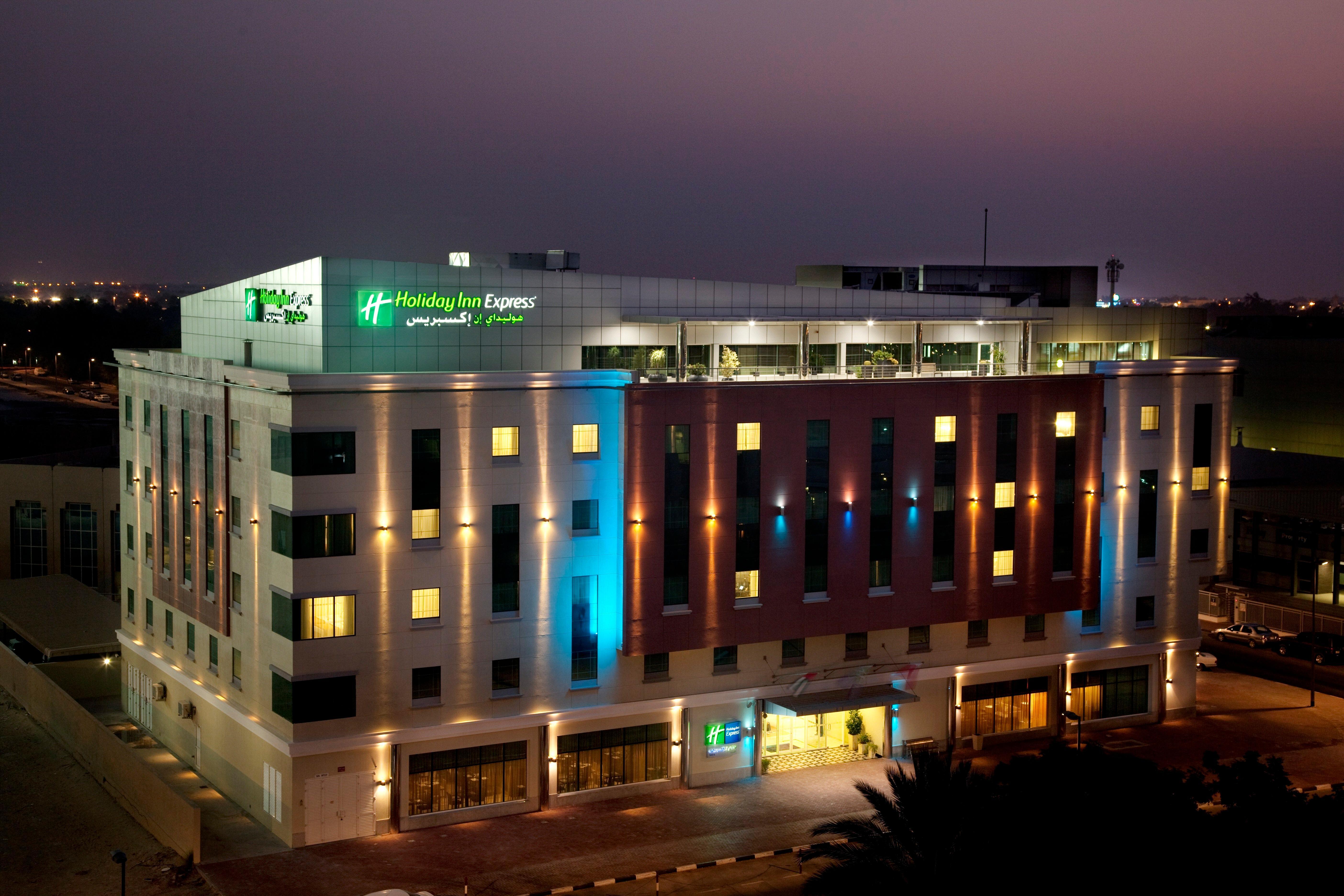 Hotel Express Safa Park By Ihg
