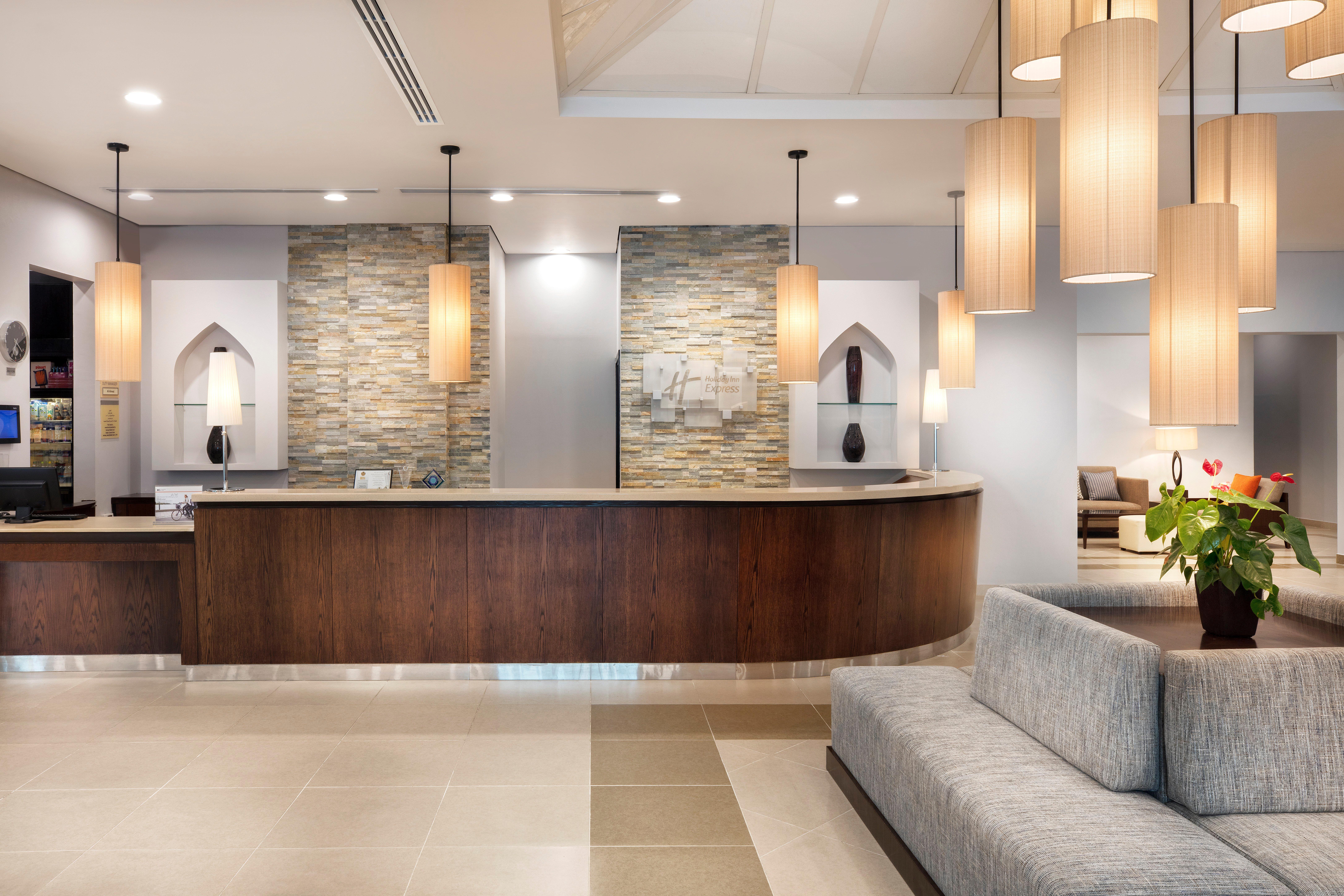 Express Safa Park By Ihg Hotel