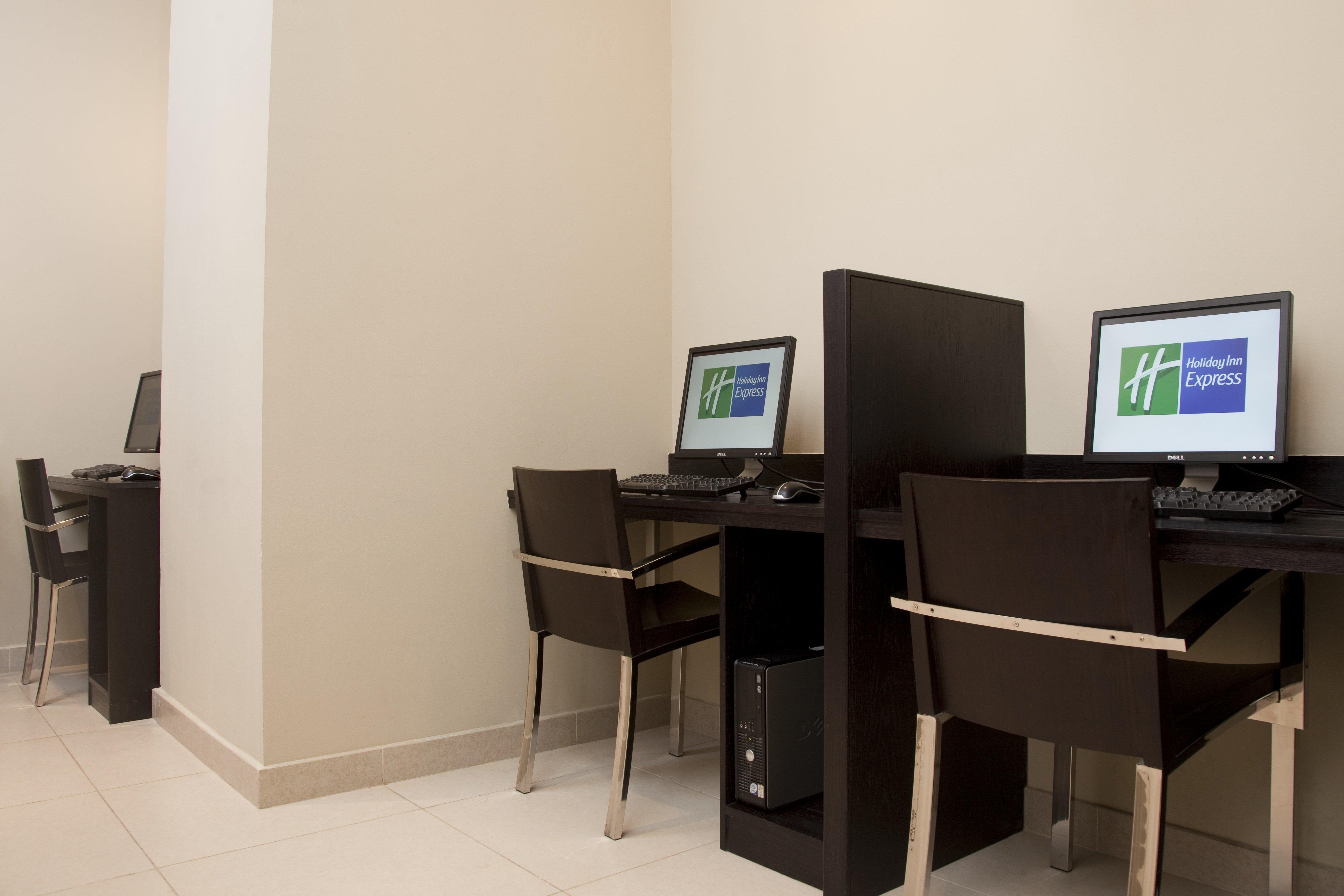 Otel Express Dubai, Jumeirah By Ihg 3*