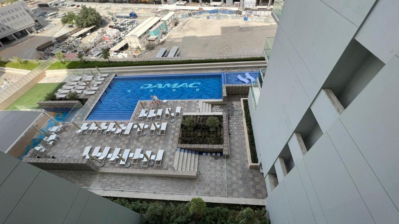 Apartment Heaven Escape Surrounded By Stunning Golf View High Floor -netflix-gym-pool -perfect Vacations Dubai