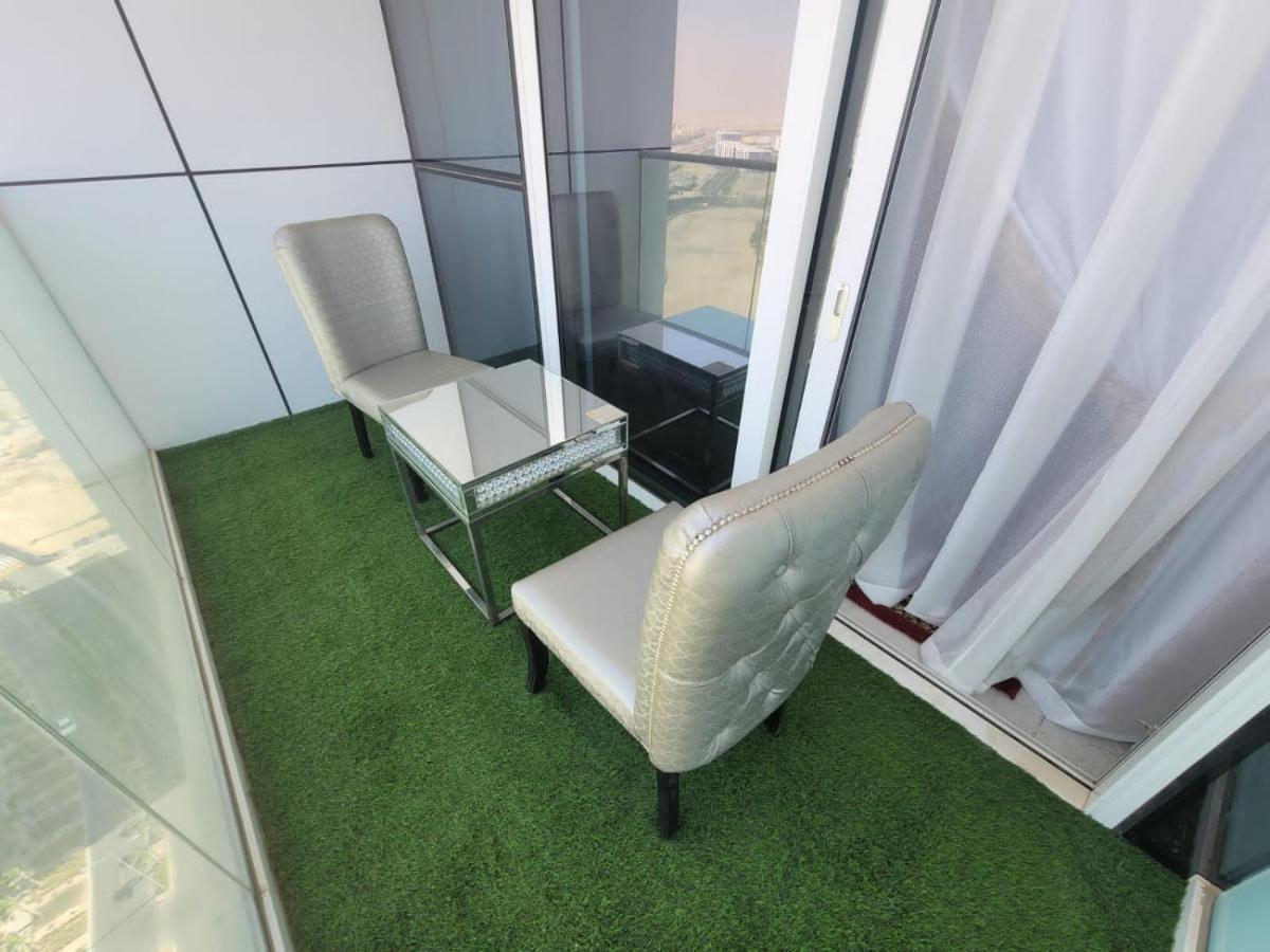 Heaven Escape Surrounded By Stunning Golf View High Floor -netflix-gym-pool -perfect Vacations Apartment Dubai