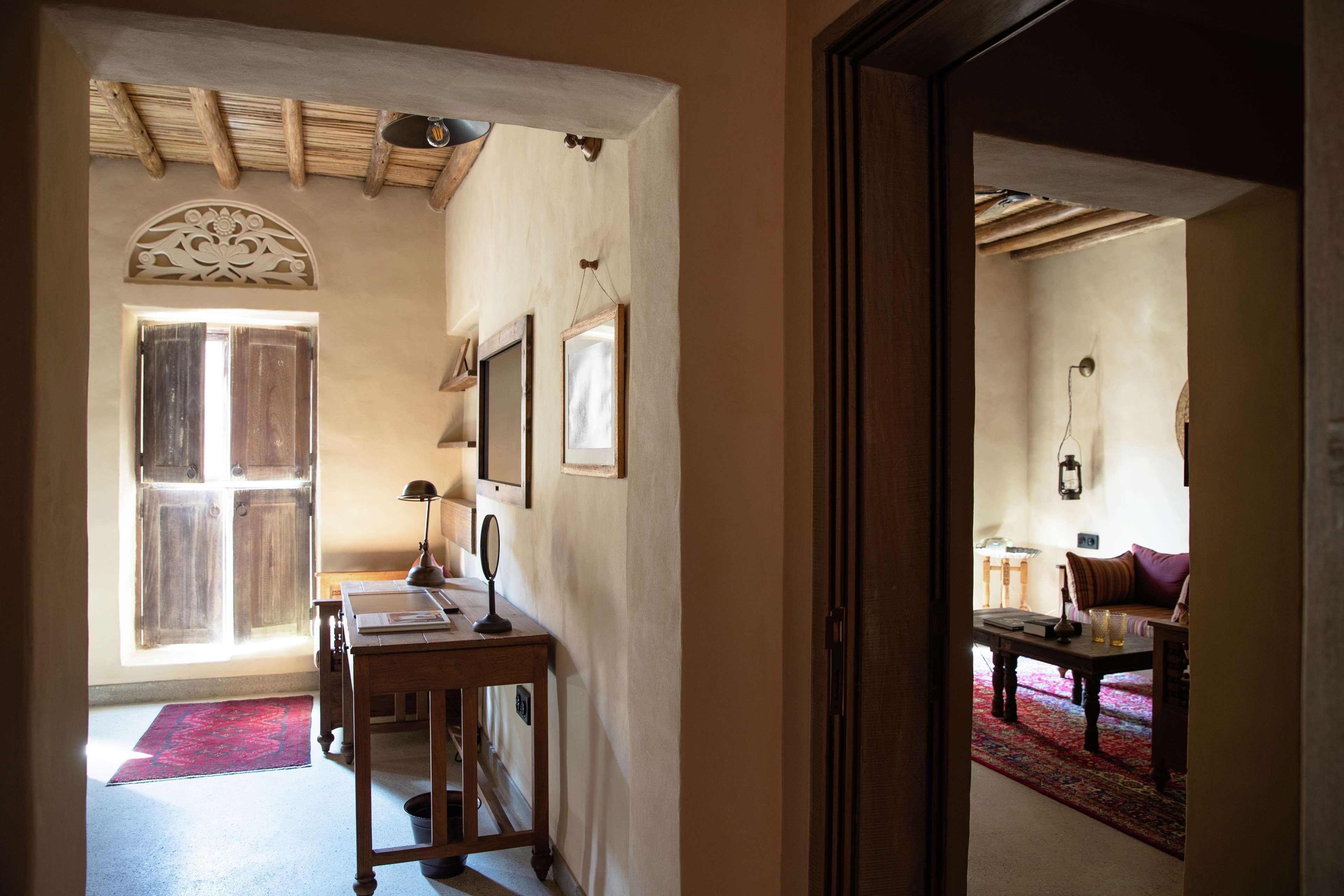 Al Seef Heritage Dubai, Curio Collection By Hilton