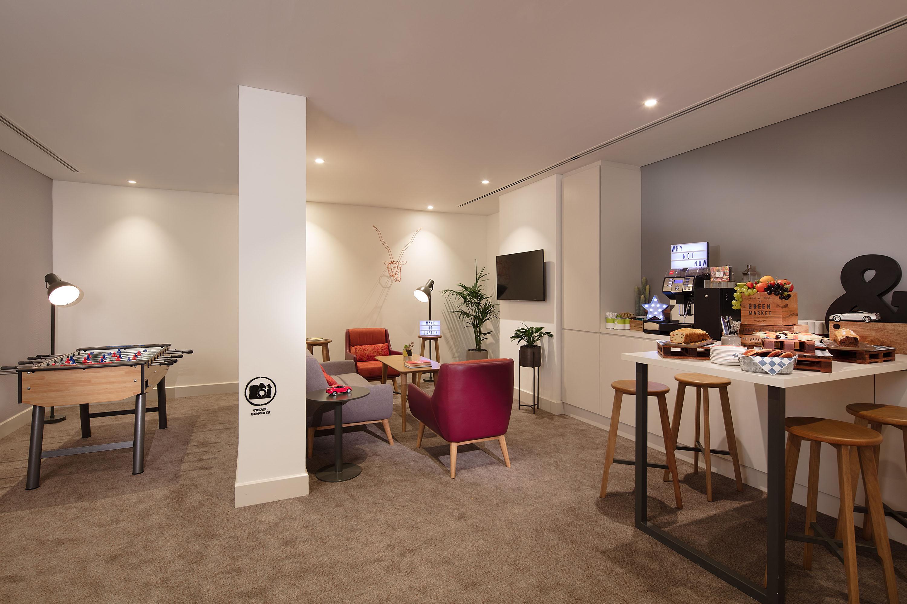 Rove Healthcare City Hotel Dubai