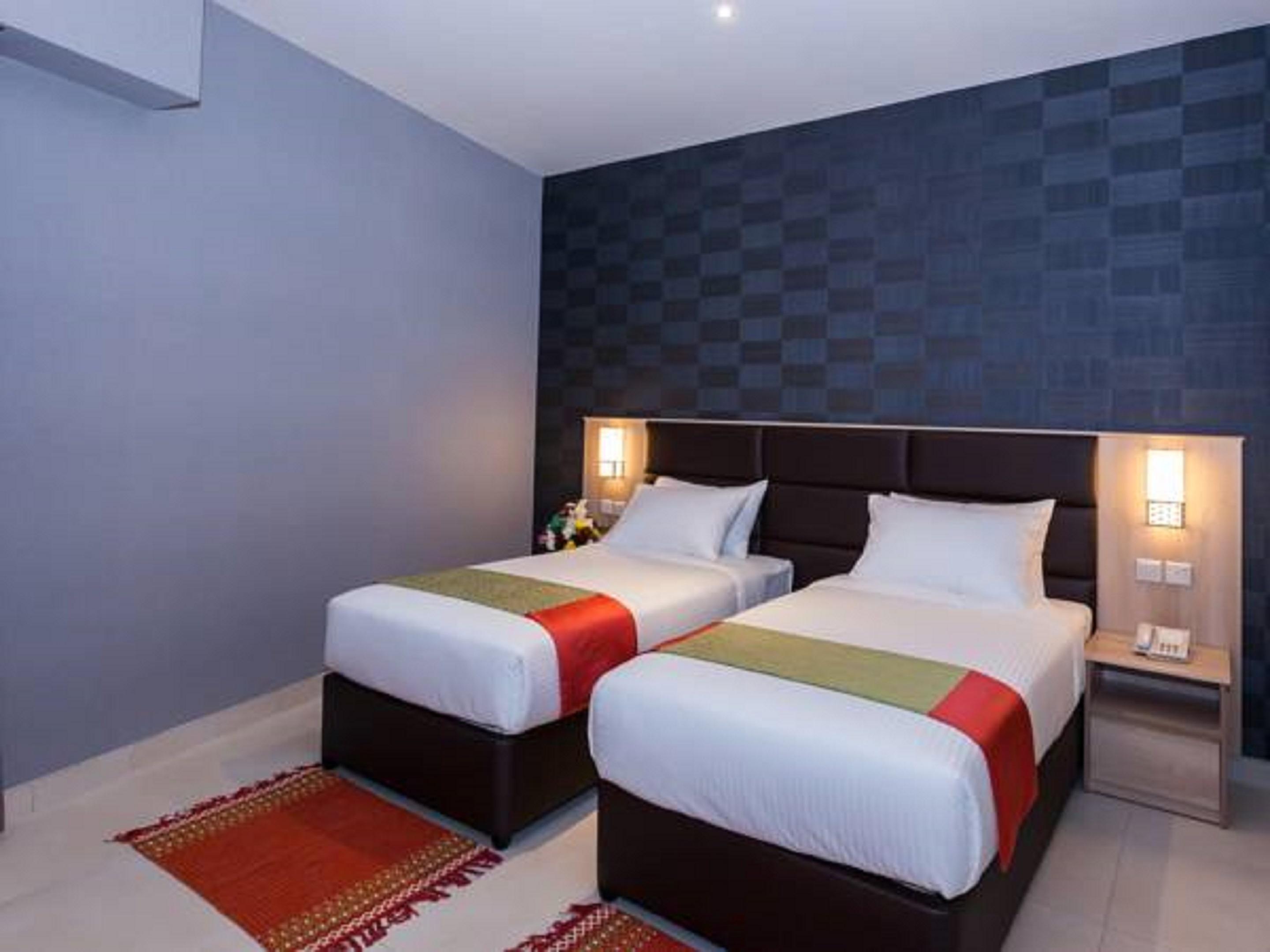 Florida Square Hotel