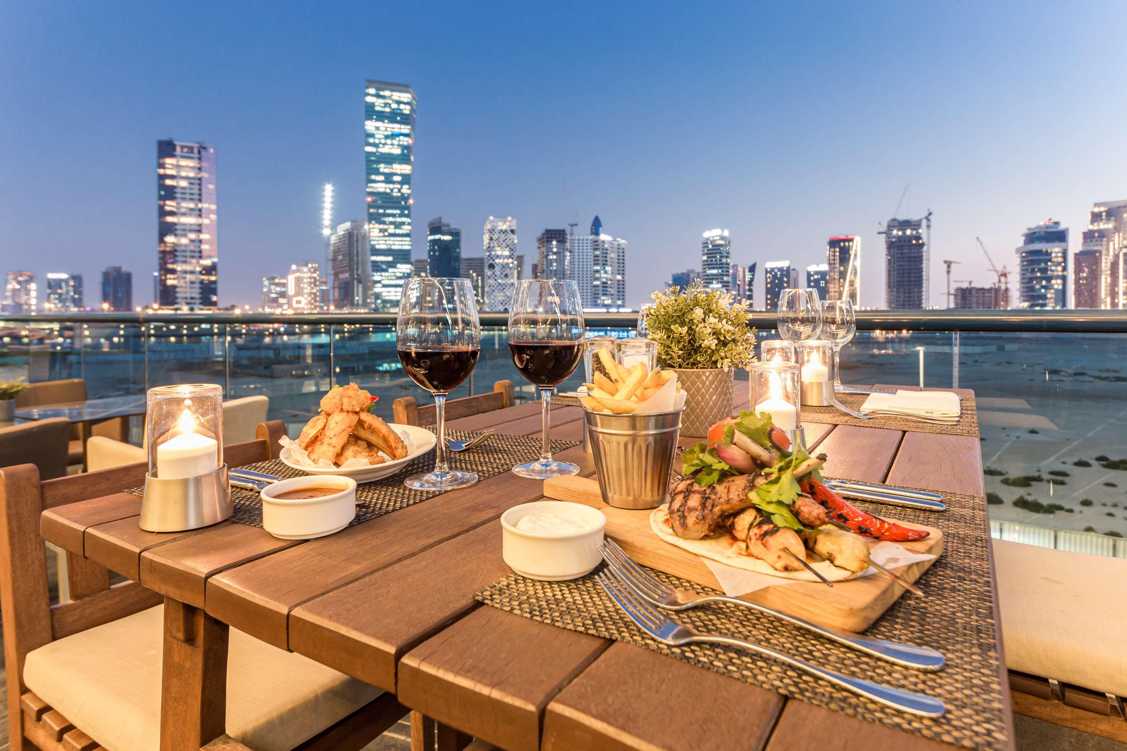 Radisson Blu Hotel, Waterfront Dubai