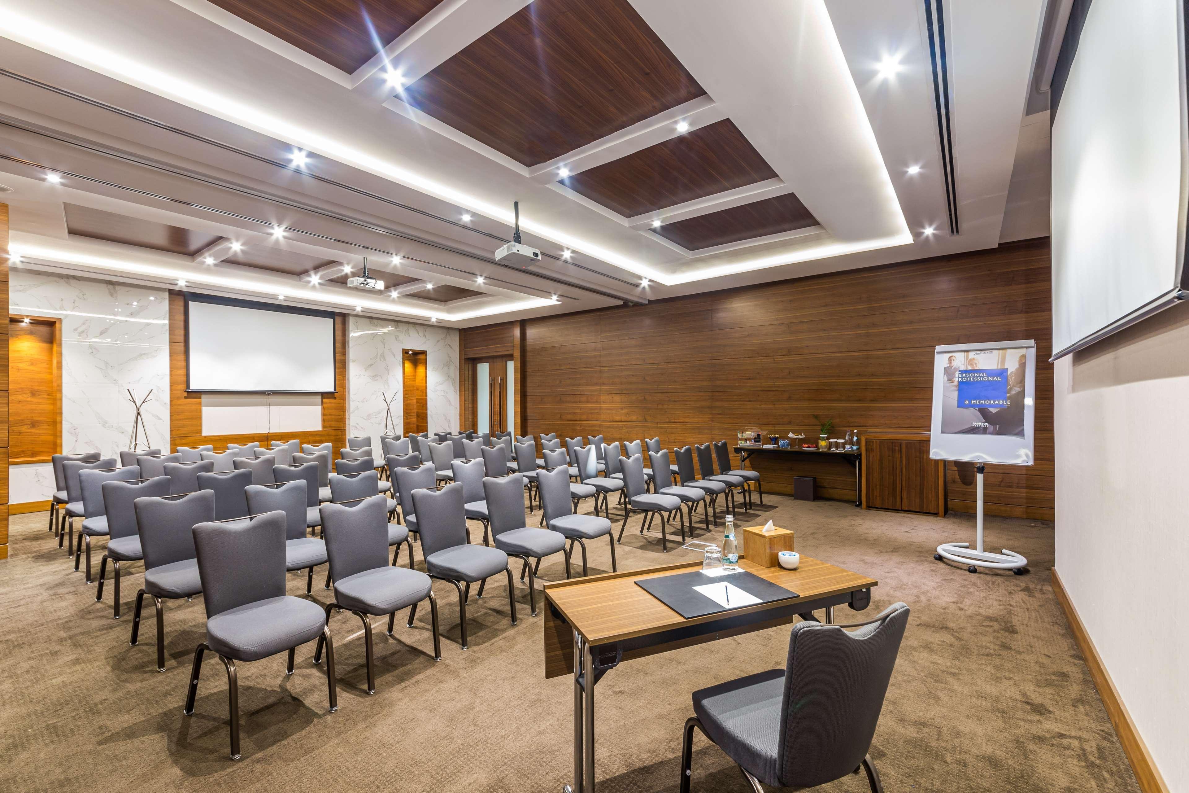 Otel Radisson Blu Hotel, Waterfront 5*