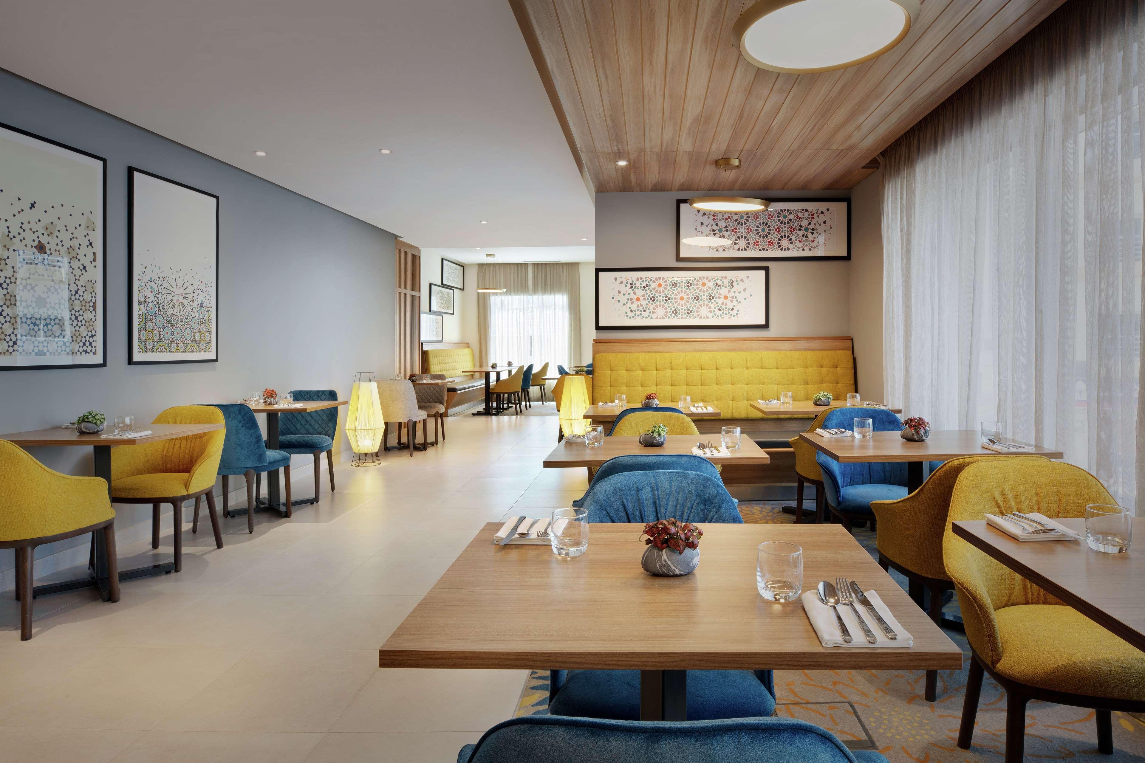 Hampton By Hilton Al Barsha Hotel 3*